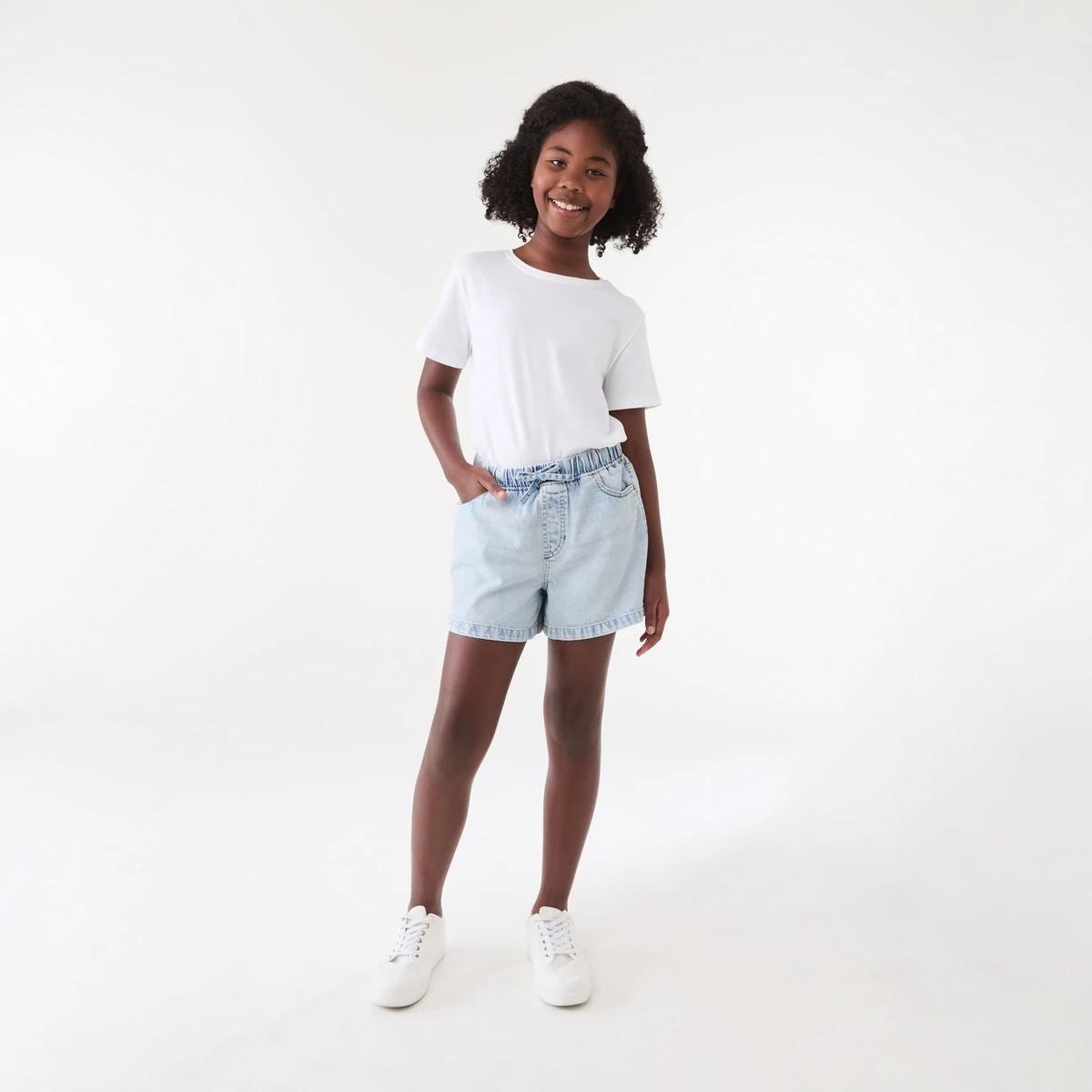 4 Pull On Denim Shorts LIGHT WASH, 4 of 5