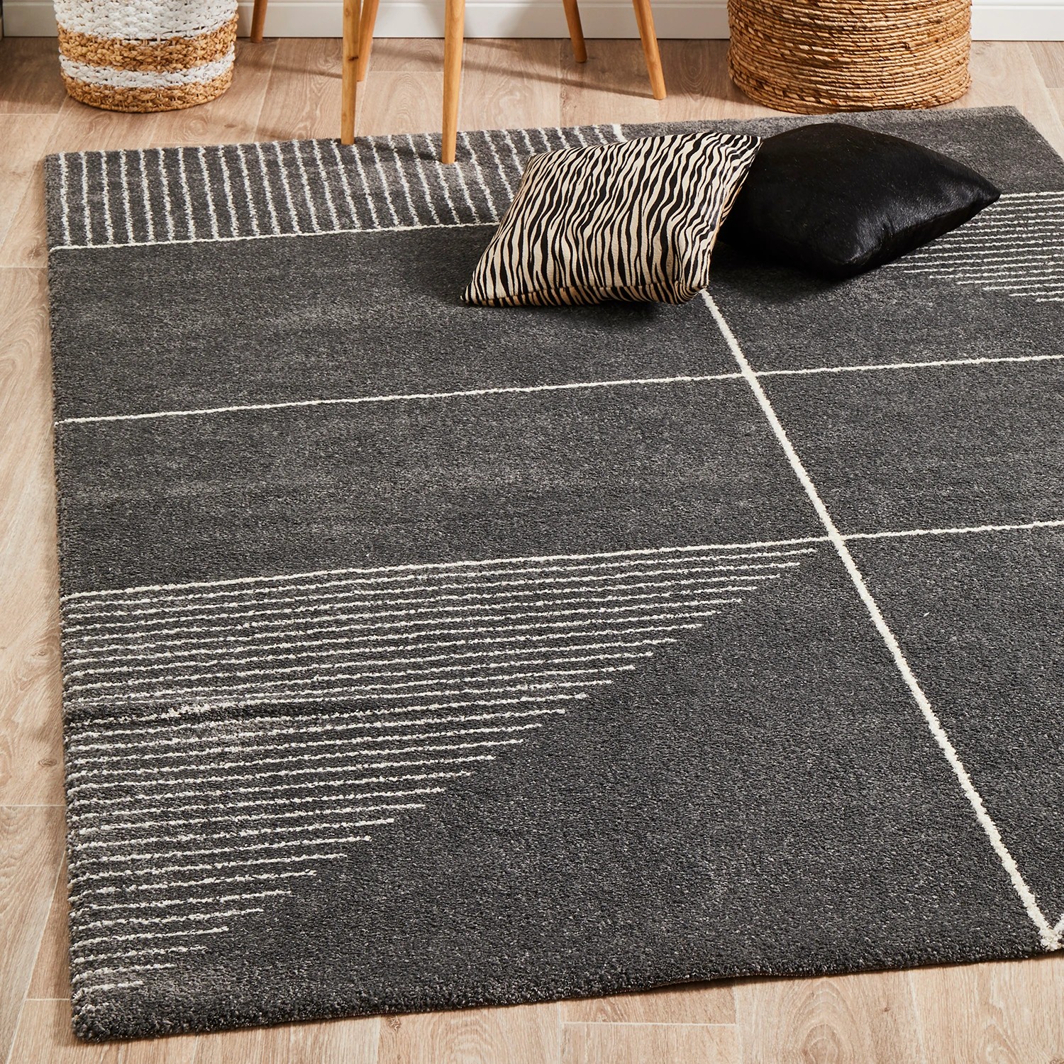 1 Common Ground Rugs Marquee 935 290x200cm - Large Power Loomed Floor Rug - Charcoal, 1 of 7