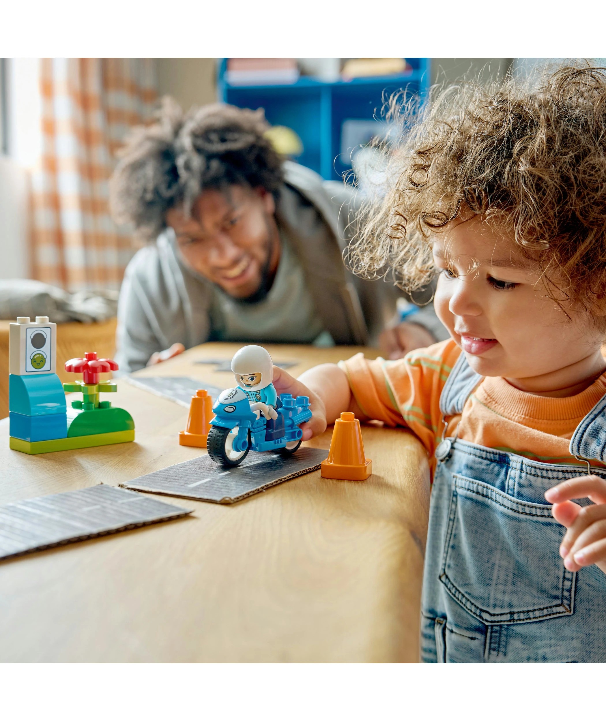 8 LEGO DUPLO Town Blue Police Motorcycle 10471, 8 of 10