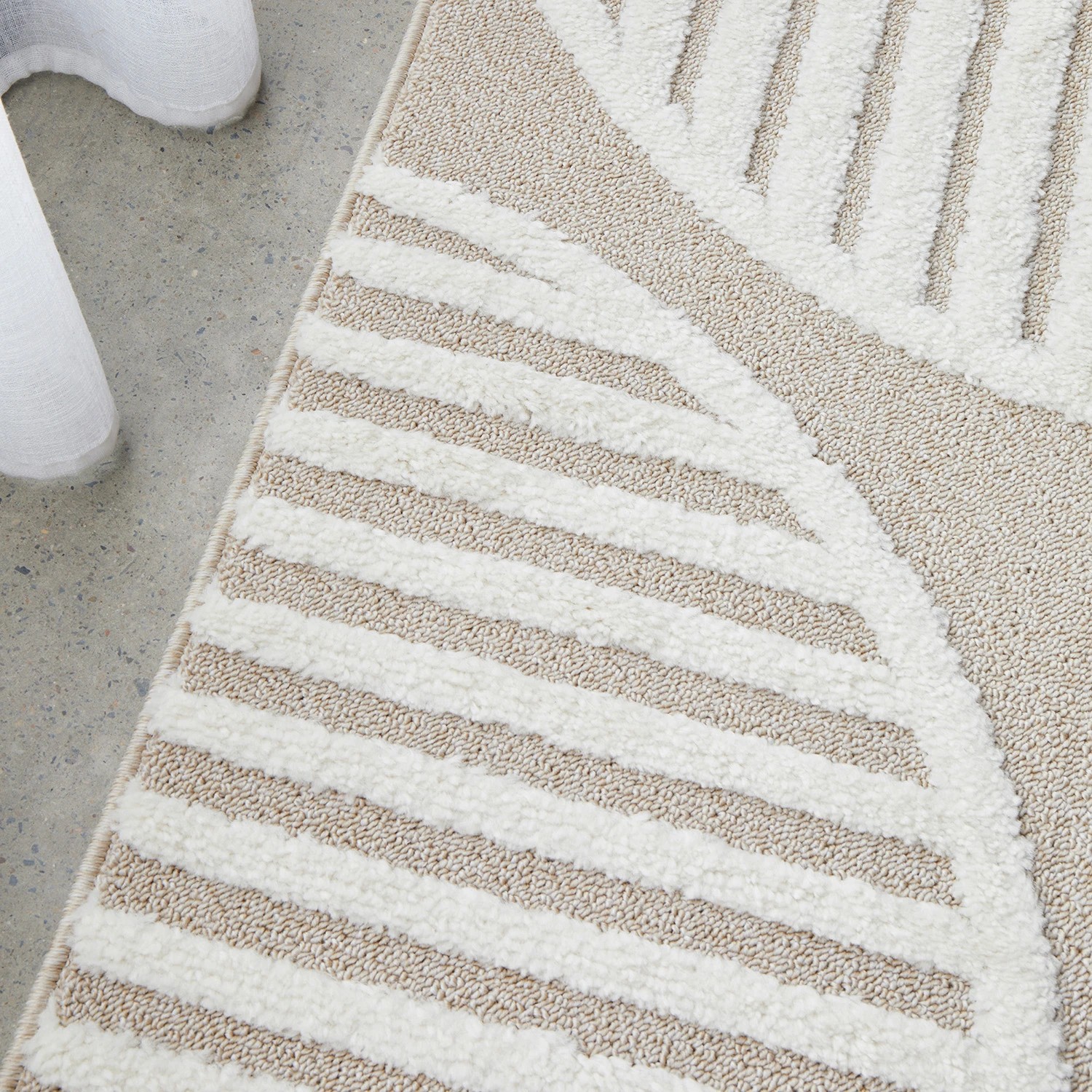 4 Common Ground Rugs Nirvana Leo 300x80cm - Medium Runner Power Loomed Pet Friendly Rug - Beige, 4 of 7