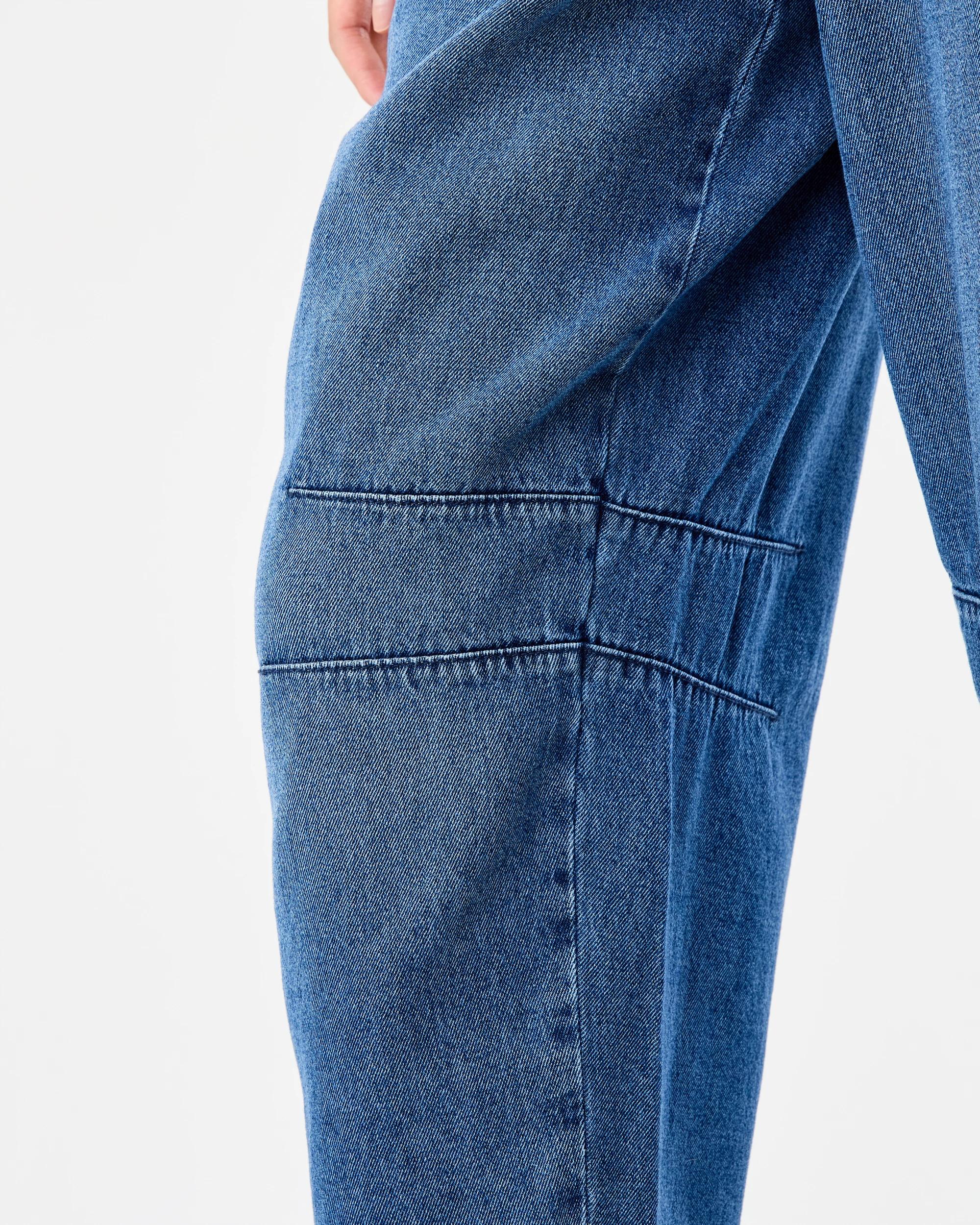 9 Sleeveless Barrel Leg Dungaree Mid Wash, 9 of 9