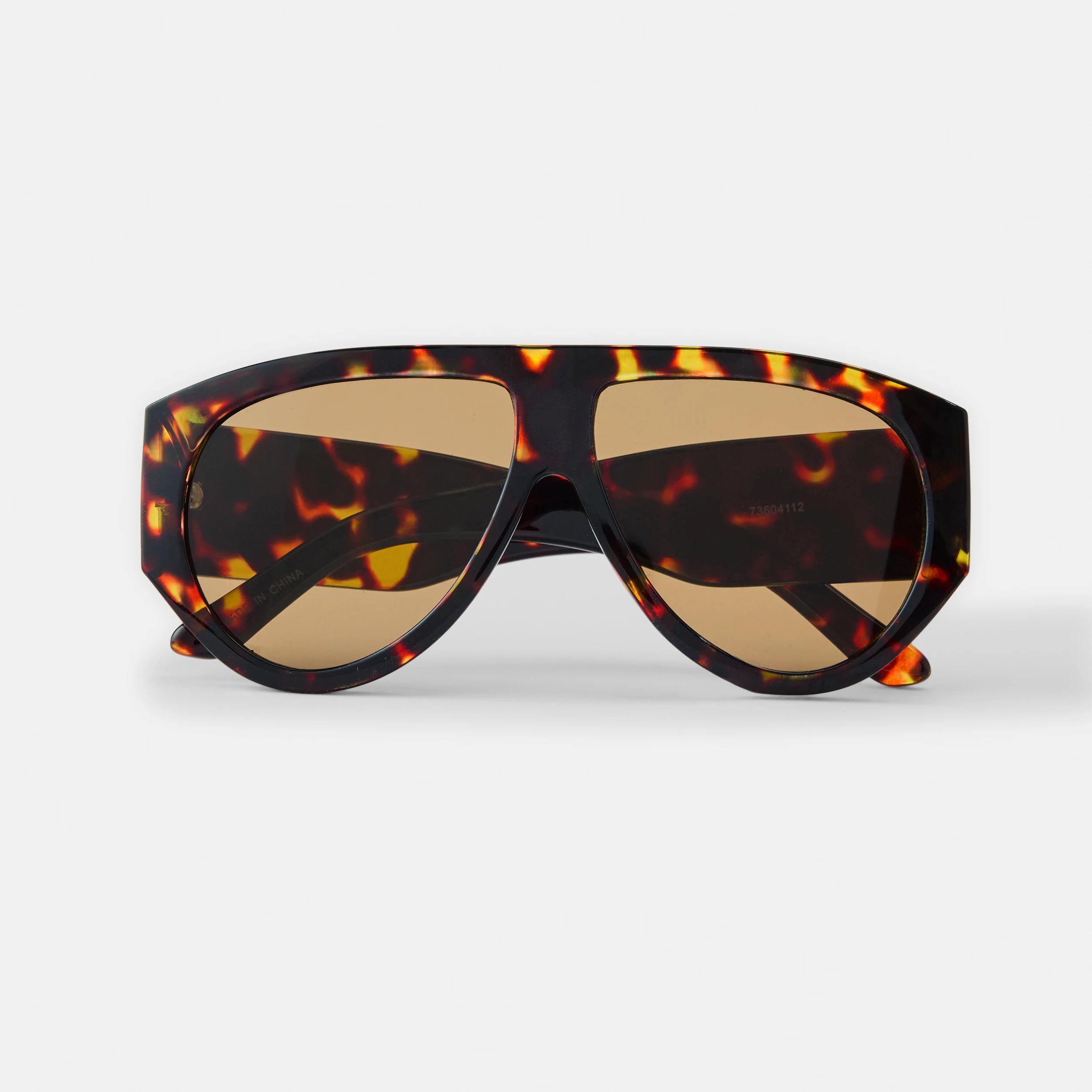 1 Chunky Aviator Sunglasses Tort, 1 of 5