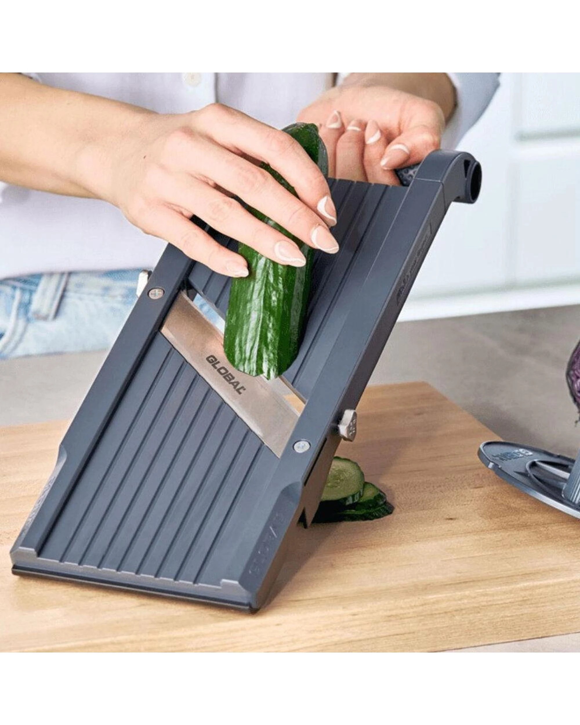2 Global Mandoline Slicer 95mm  Vegetable Garnish Slicer Sharp, 2 of 5