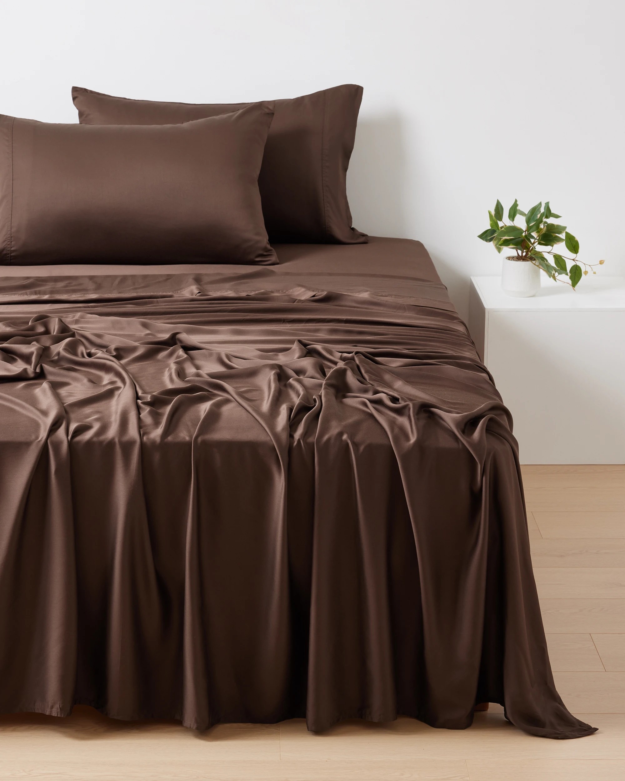 2 375 Thread Count Bamboo Sheet Set - King Bed, Chocolate, 2 of 9