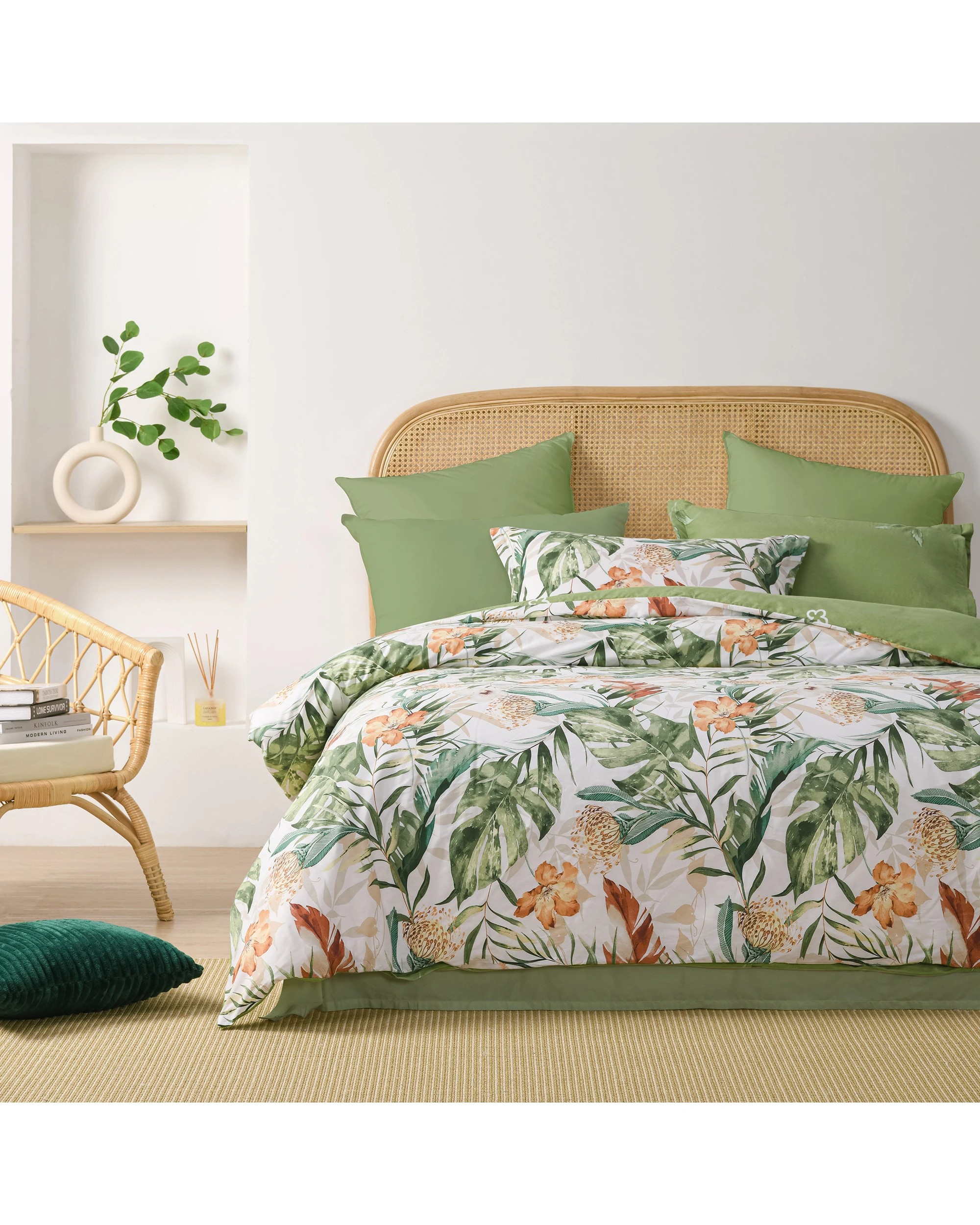 1 Dreamaker Isla 100% Cotton Reversible Quilt Cover Set - Double Bed - Green, 1 of 8