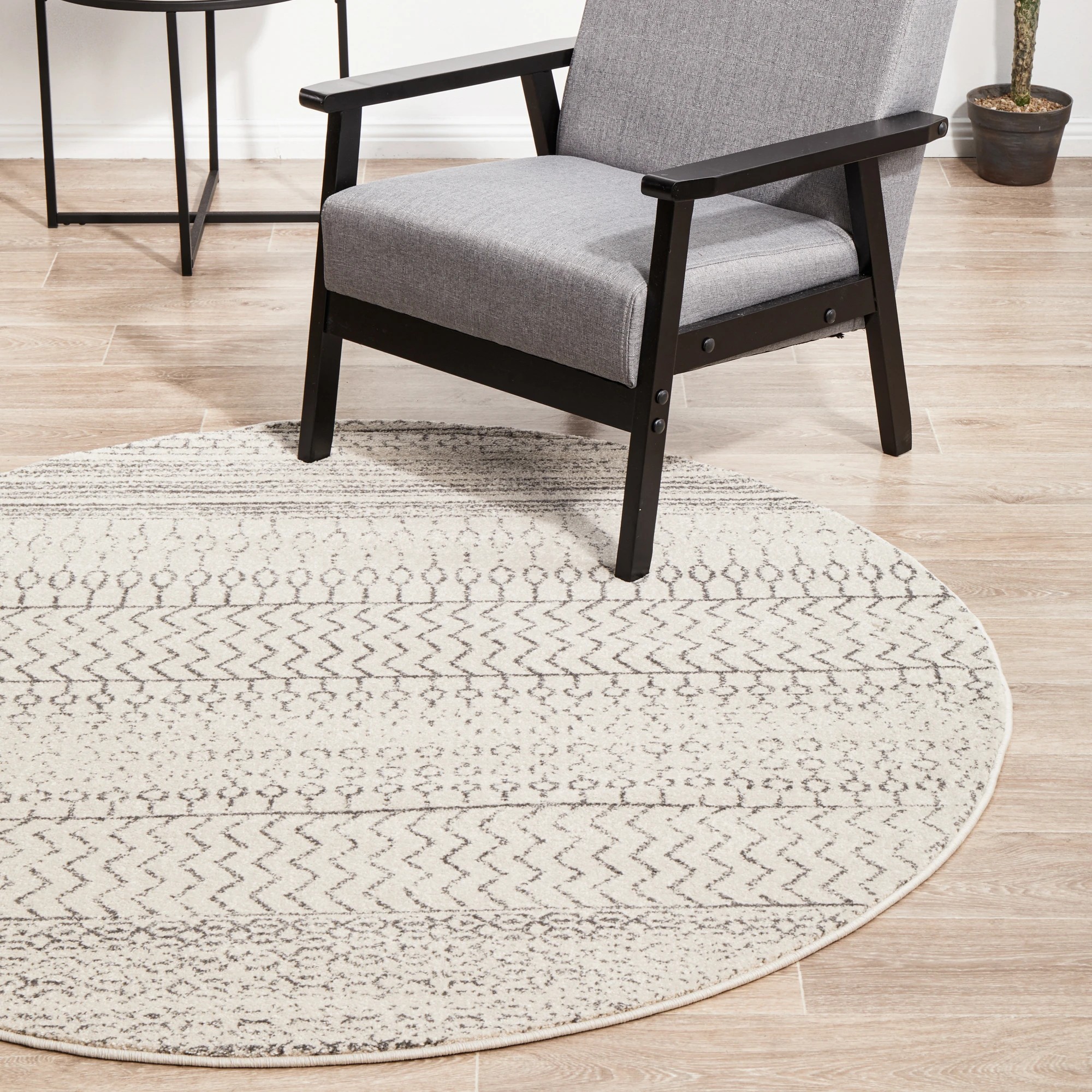 1 Common Ground Rugs Lustre Harper 200x200 cm Rug - Silver, 1 of 9