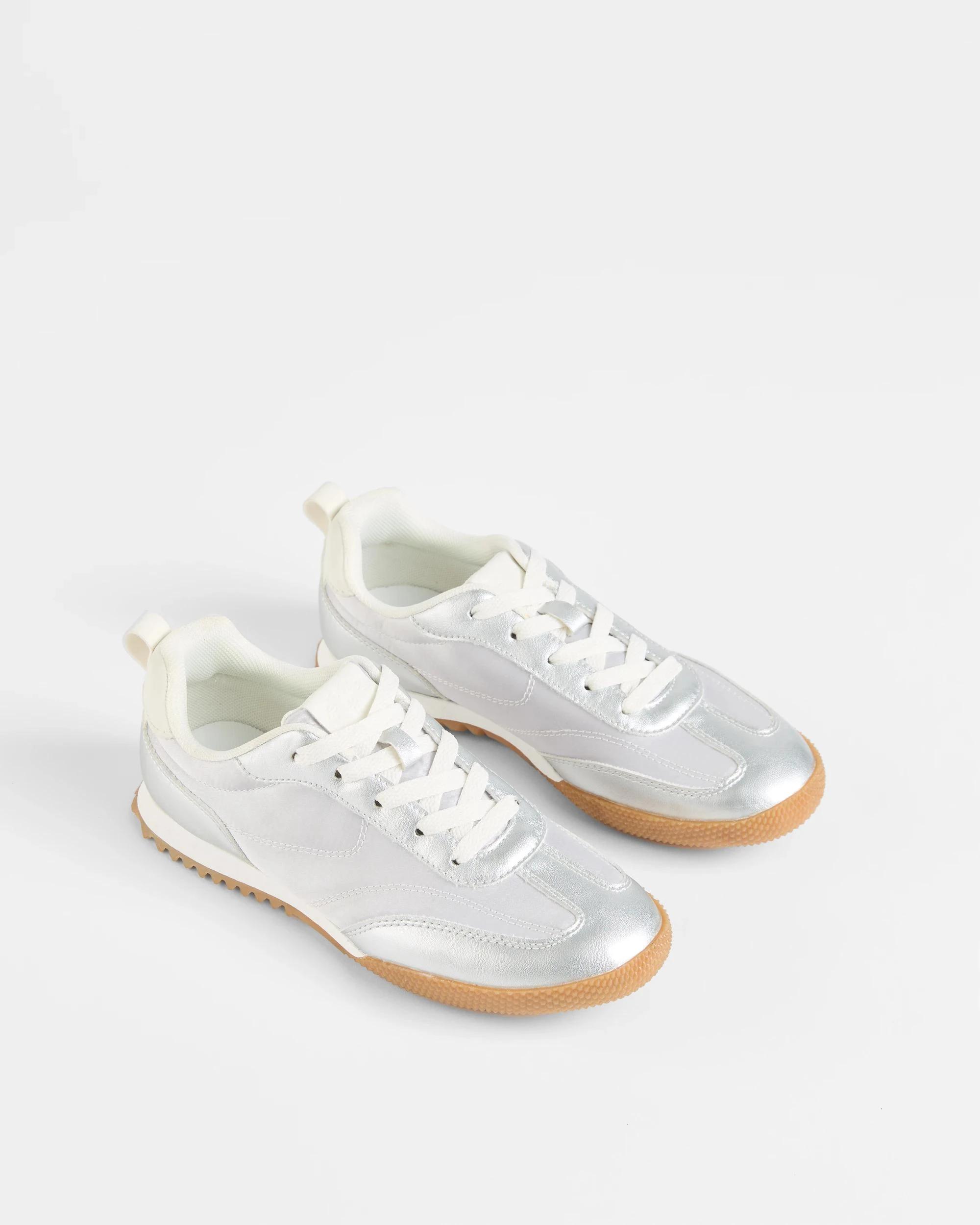 2 Target Youth Girls Youth Sleek Profile Sneaker SILVER, 2 of 3