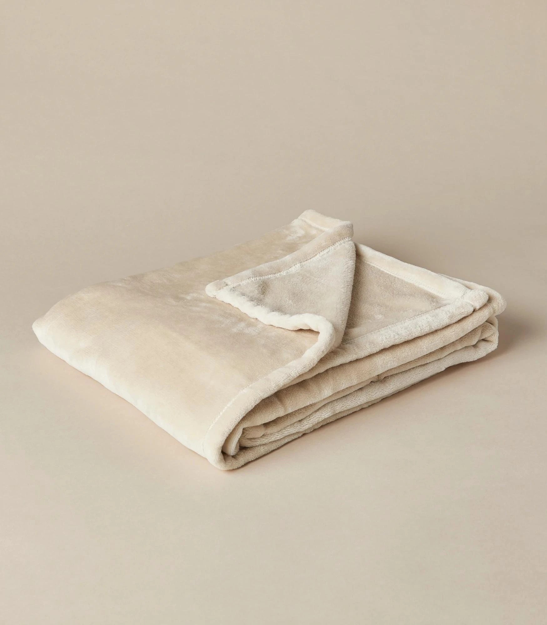 6 Target Super Soft Throw - Queen Bed - Natural, 6 of 8