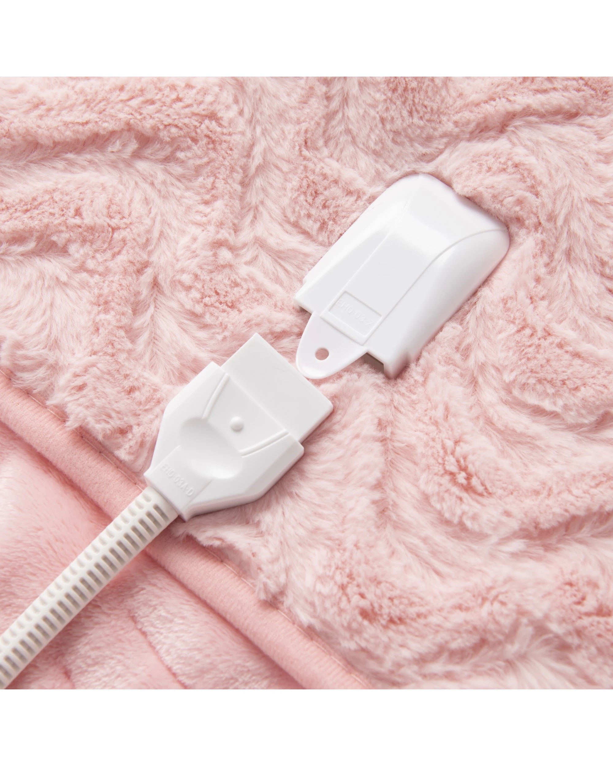 5 Dreamaker Felix 500gsm Faux Fur Heated Throw 180x200cm - Blush Pink, 5 of 6