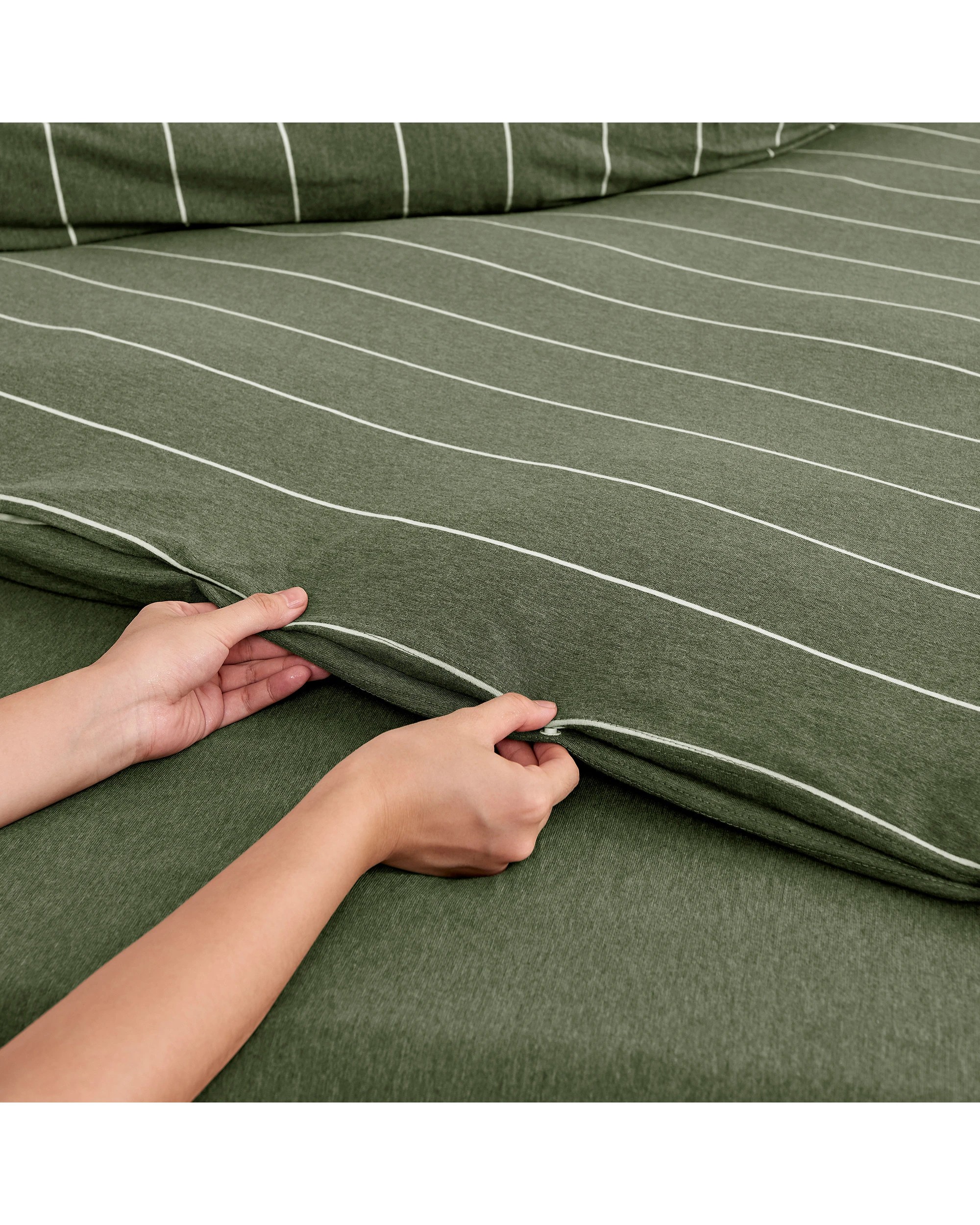 4 Dreamaker Jersey Luxe 100% Cotton Reversible Quilt Cover Set Charcoal - Queen Bed - Olive, 4 of 10