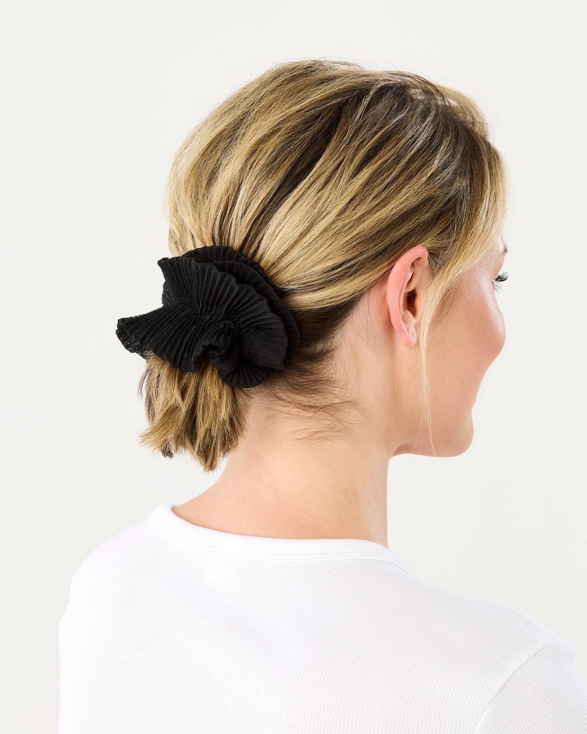 4 2 Pack Pleated Ruffle Scrunchies - Black and White, 4 of 5