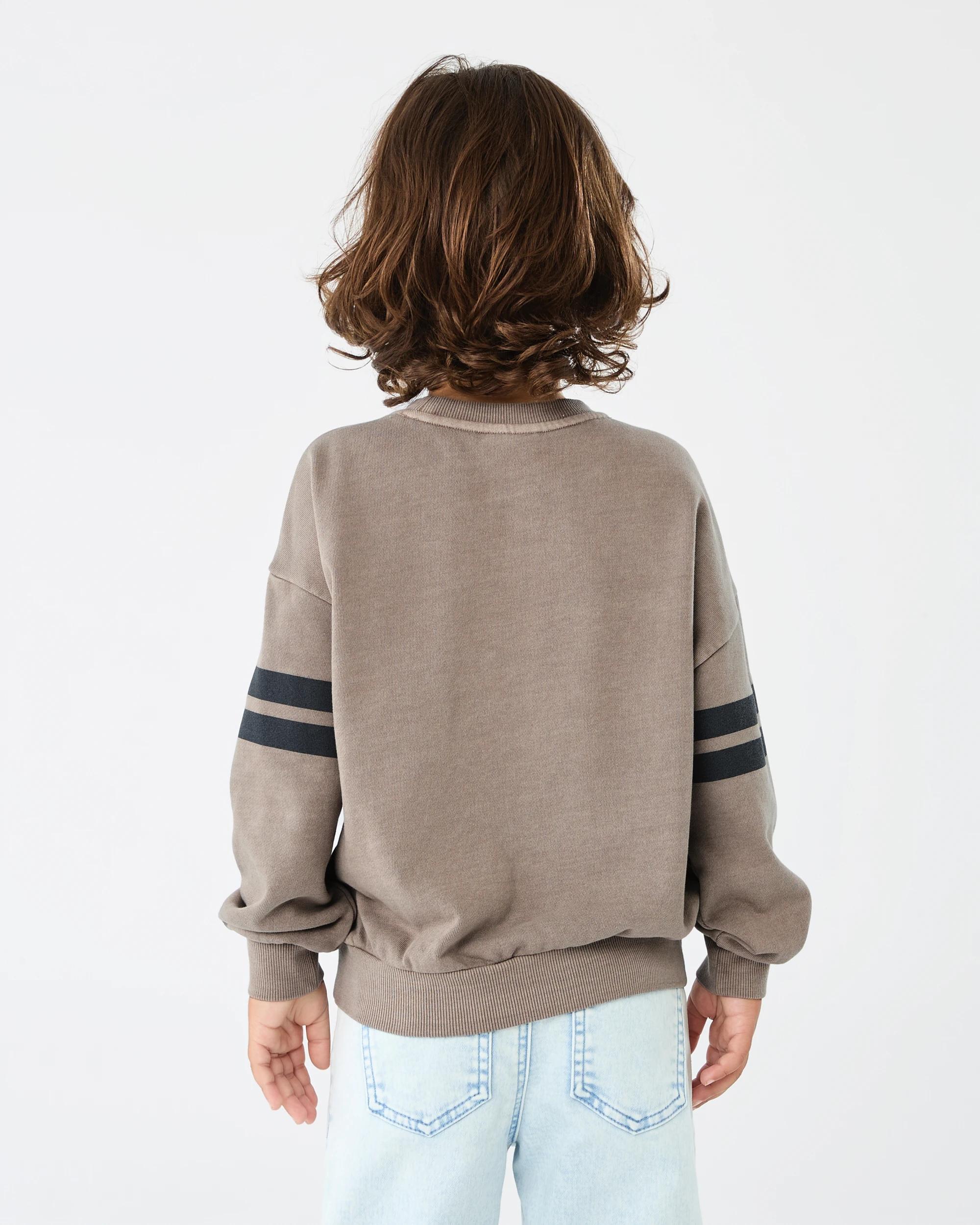 2 Oversized Crew Neck Sweatshirt Brn Varsit, 2 of 8