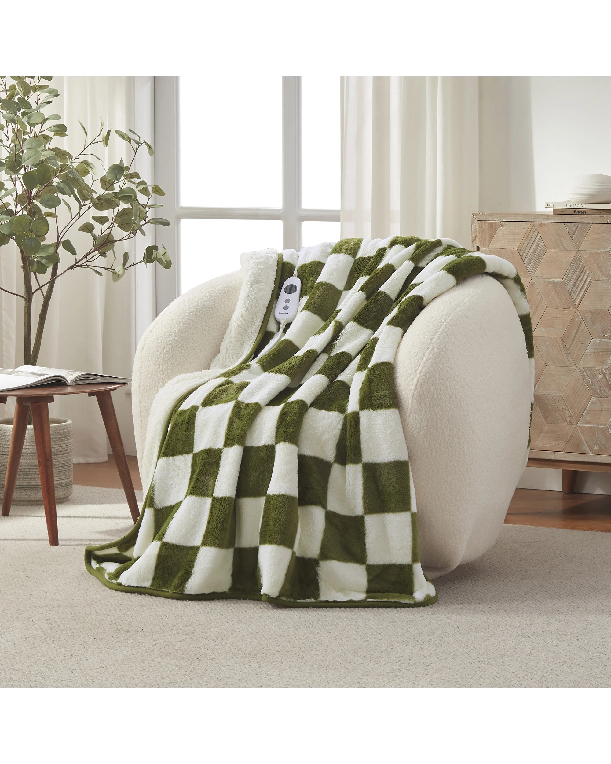 1 Dreamaker Axia Checkered Plush Heated Throw 130x160cm - Olive and Cream, 1 of 10
