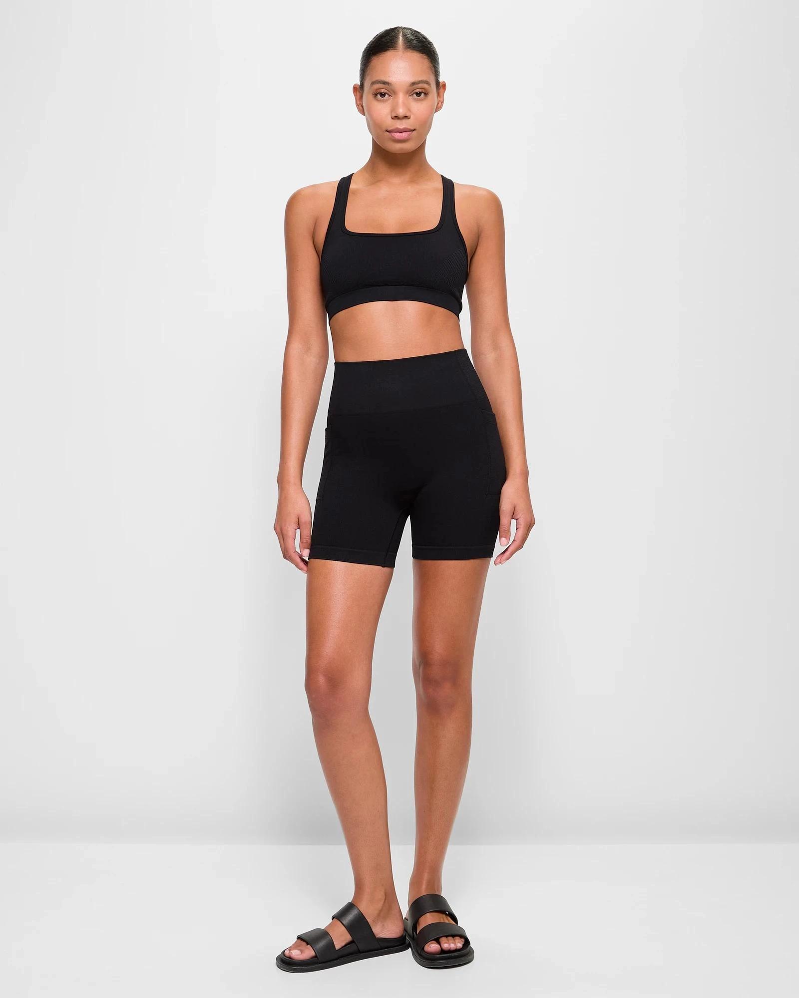 2 Target Active Seamfree Yoga Pocket Bike Shorts BLACK, 2 of 5