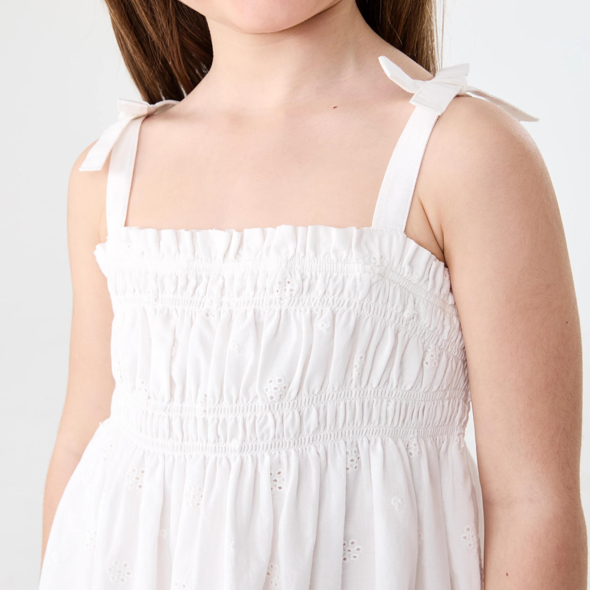 4 Sleeveless Smocked Dress Snw White, 4 of 8