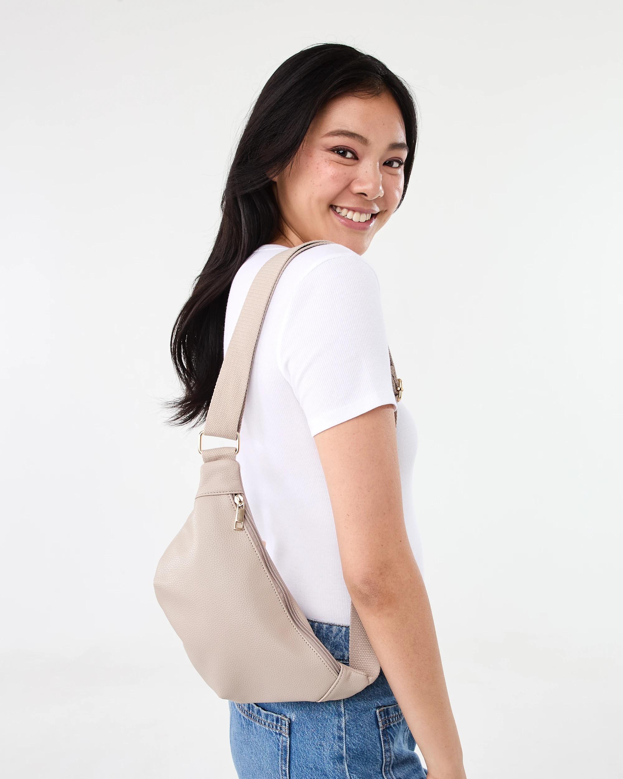 6 Belt Bag Ash Taupe, 6 of 6