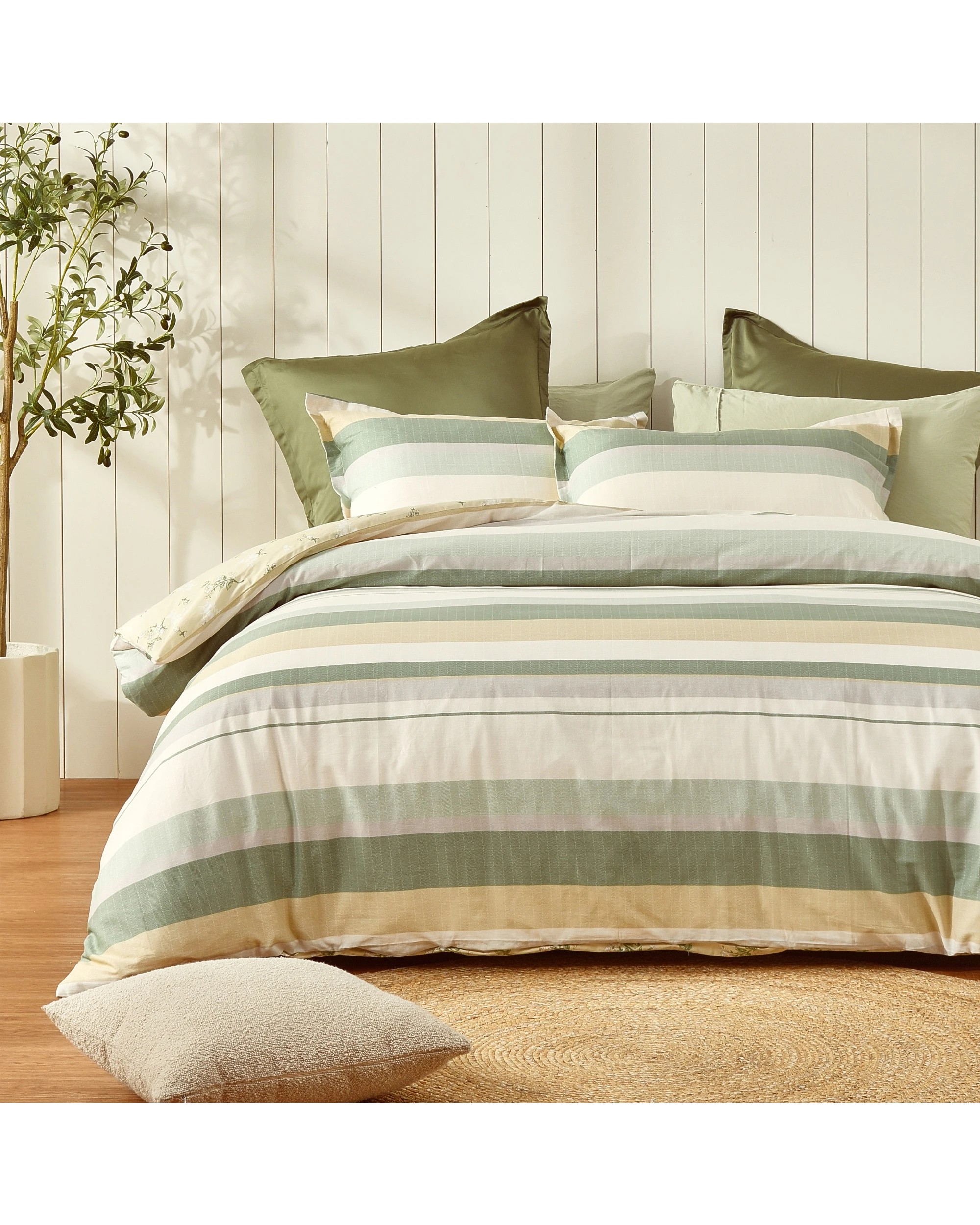 2 Dreamaker Otto 100% Cotton Reversible Quilt Cover Set - King Single Bed - Green, 2 of 8