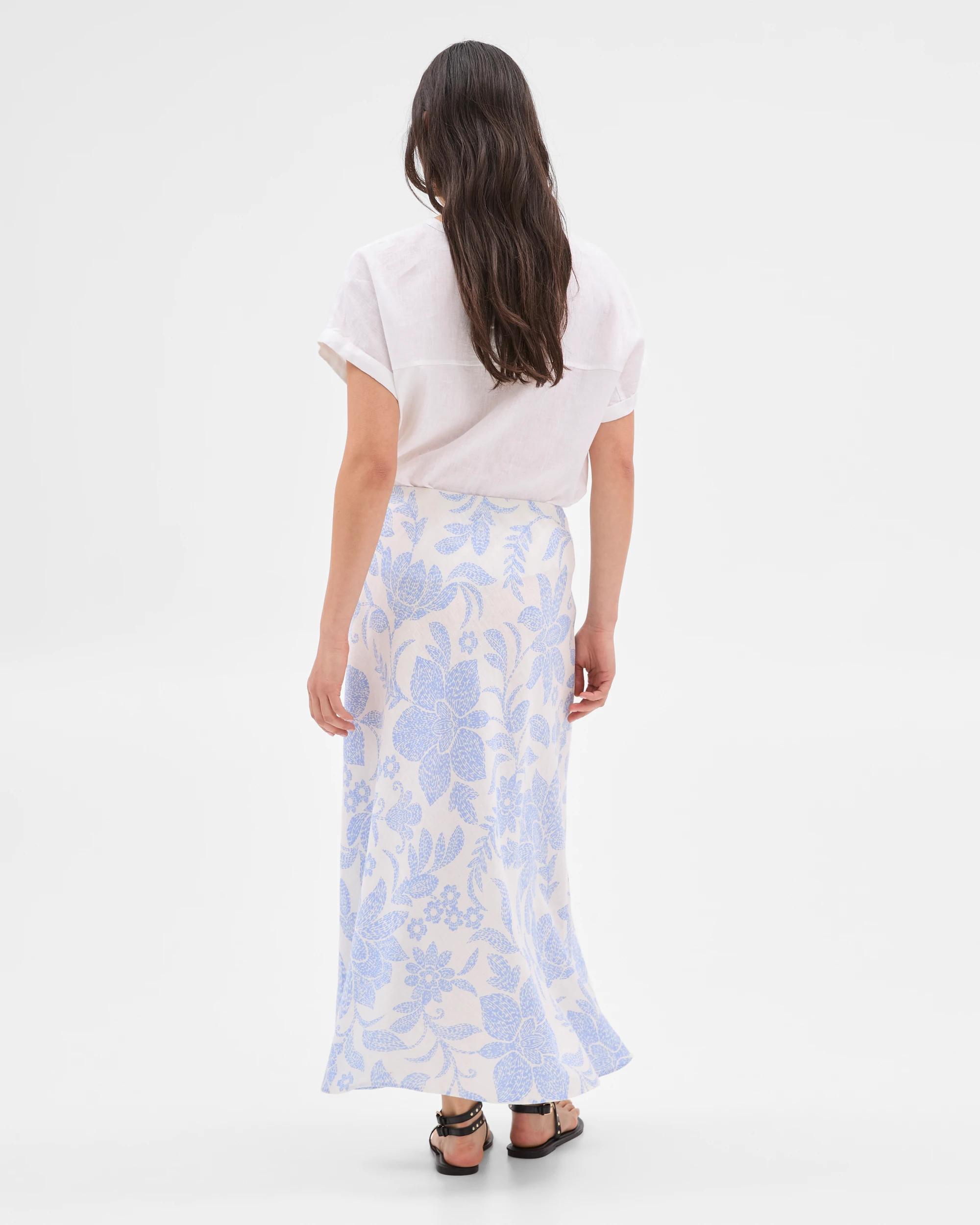 4 Target European Linen Bias Cut Midi Skirt BLUE/WHITE PRINT, 4 of 6