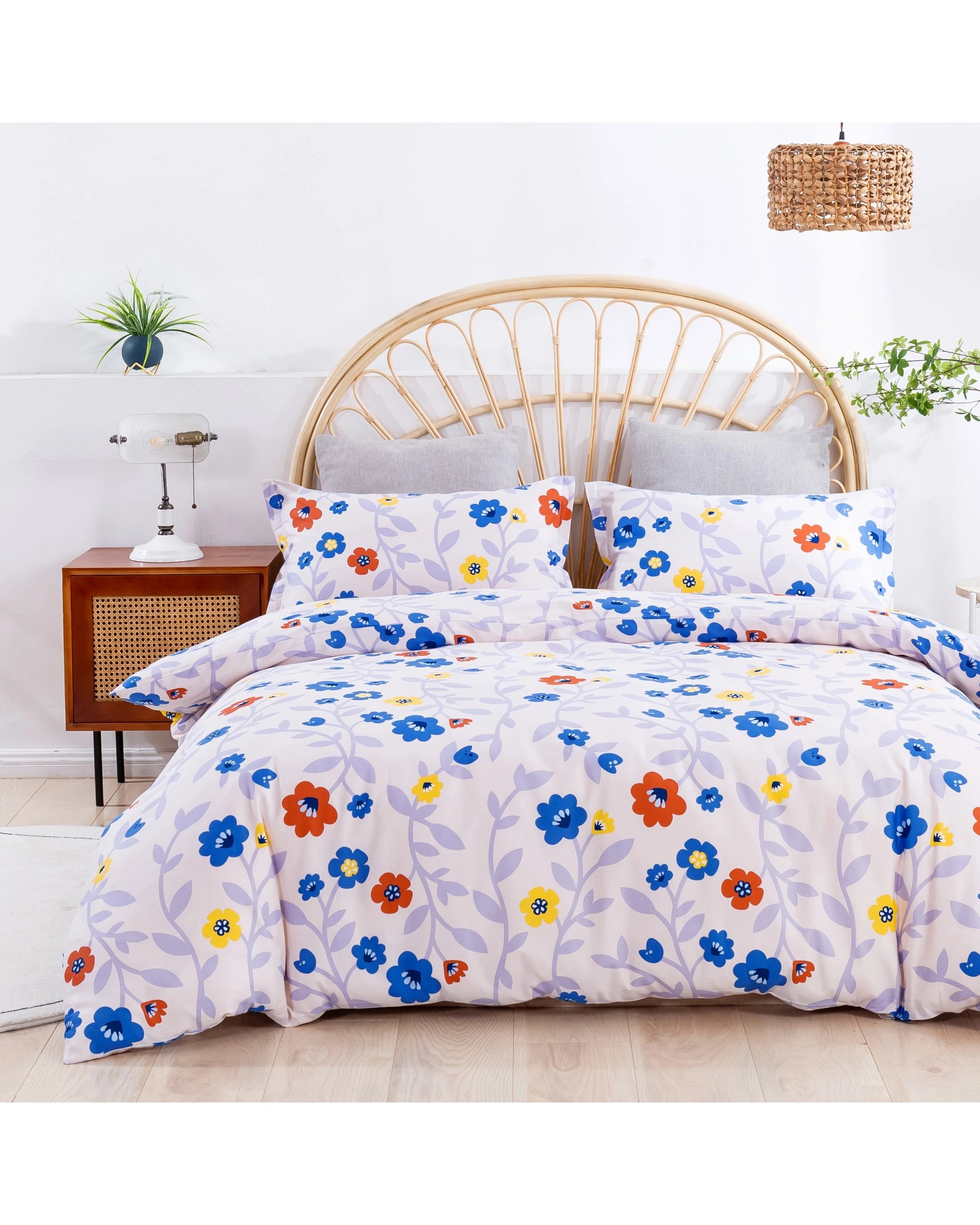 1 Dreamaker Summer 100% Cotton Quilt Cover Set - Queen Bed - Floral Blue, 1 of 7
