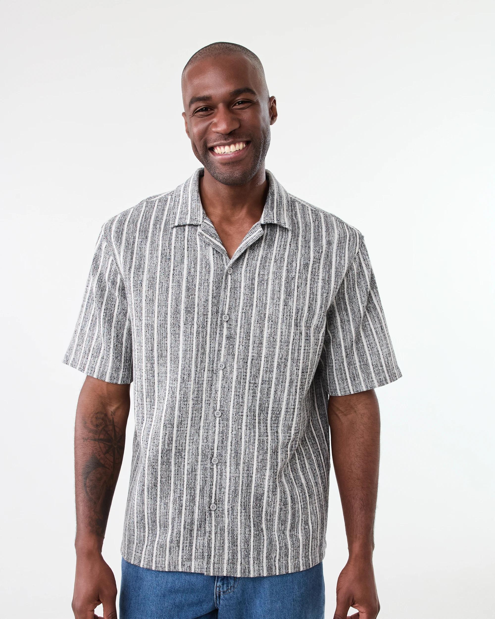 1 Short Sleeve Textured Stripe Shirt Gry Smoke, 1 of 6