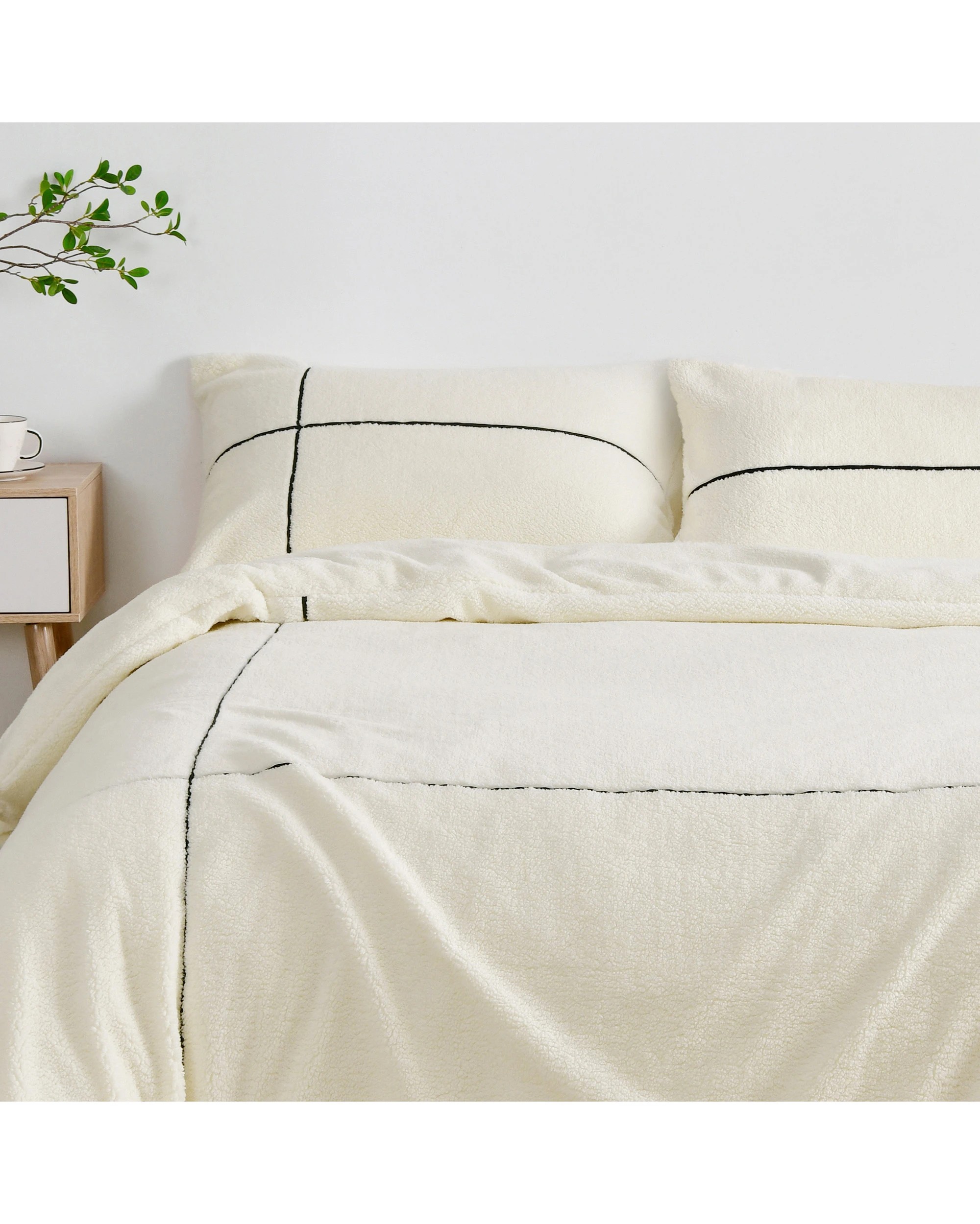 2 Dreamaker Jasper Teddy Fleece Quilt Cover Set - Queen Bed - Snow, 2 of 8