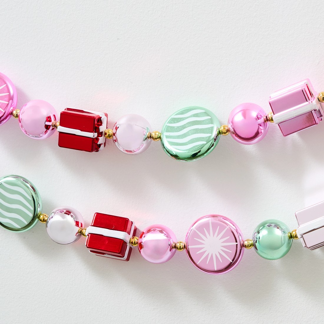 5 Candy and Gift Garland, 5 of 7