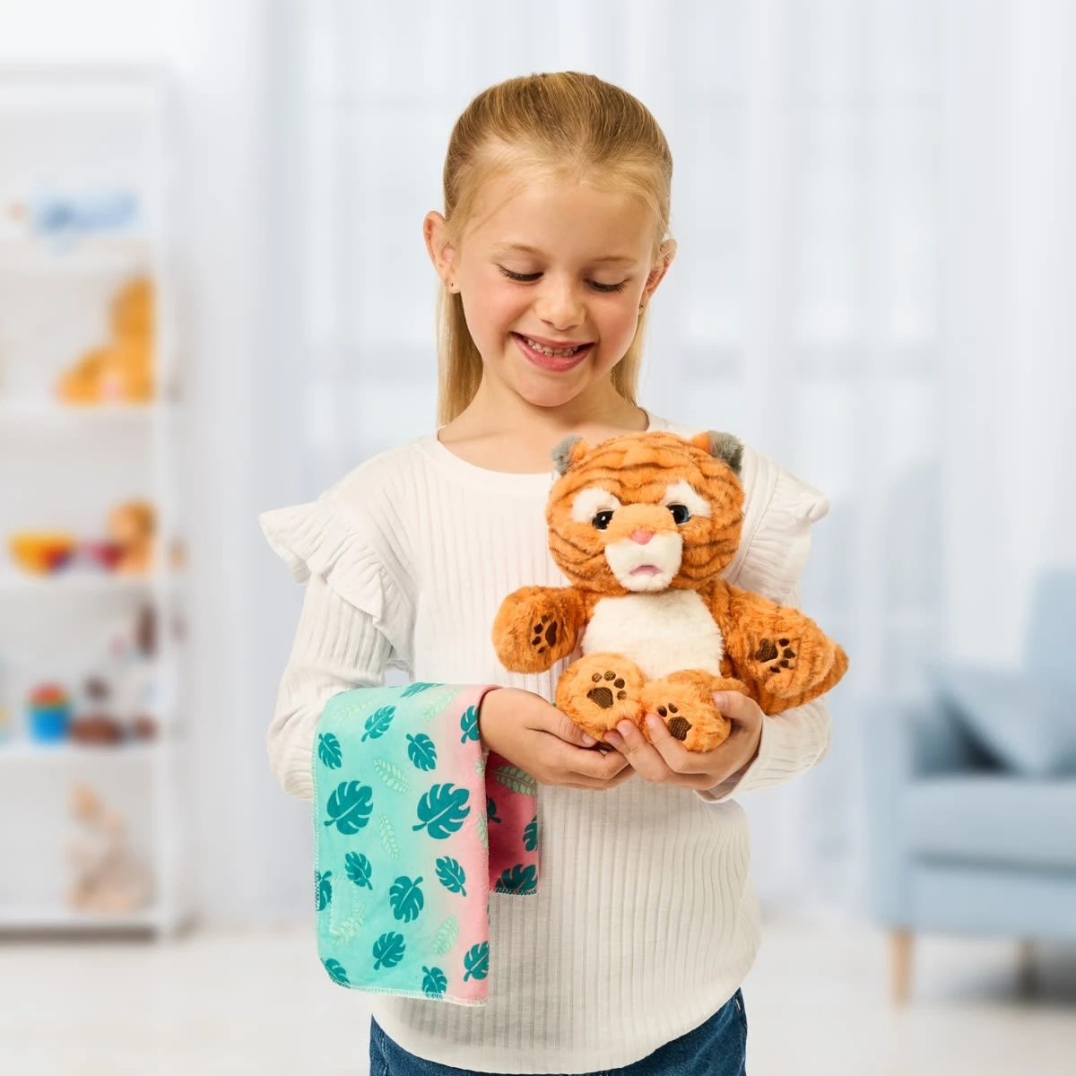 5 Little Live Pets Cozy Dozys - Jungle Series Java The Tiger, 5 of 9