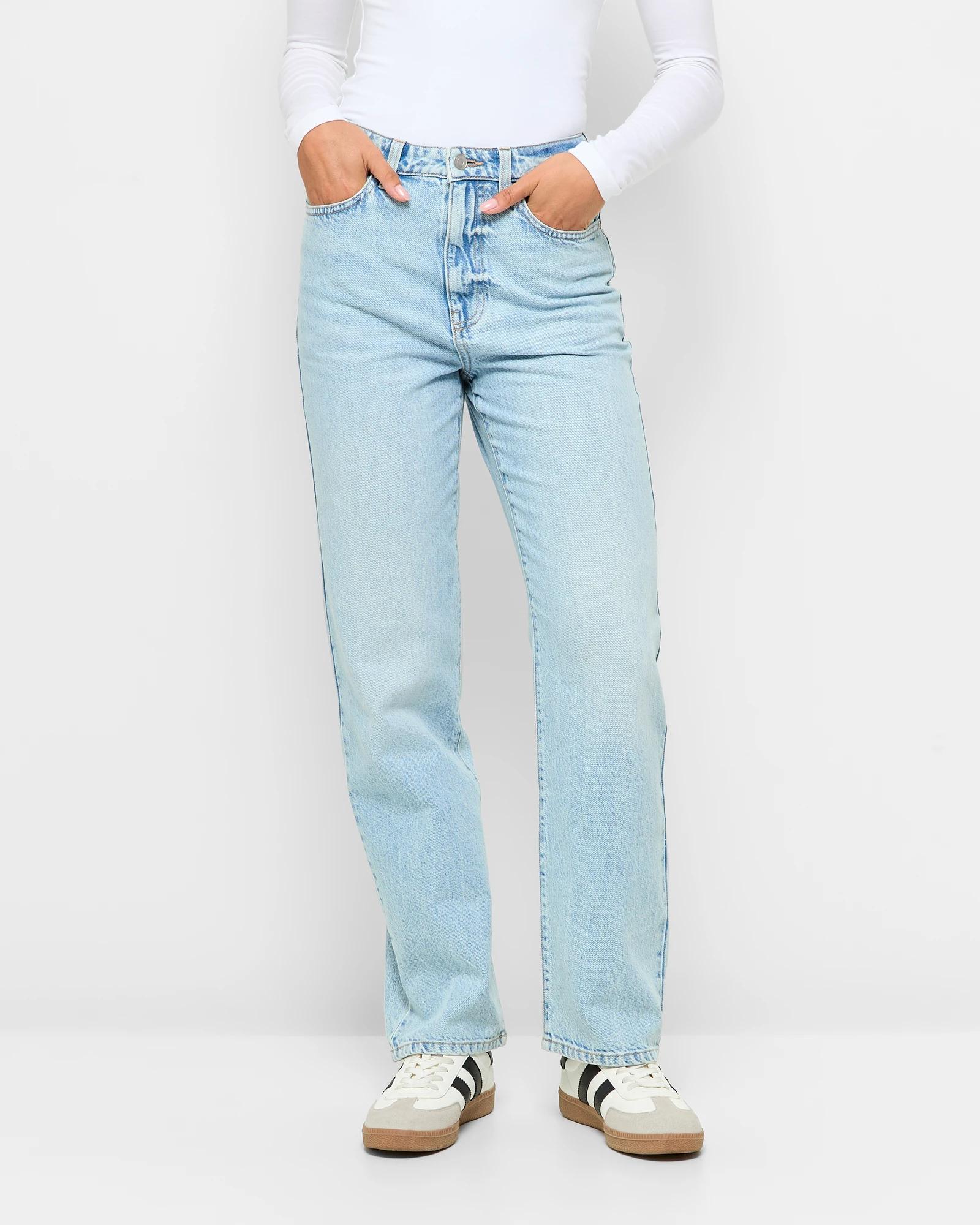 2 High Rise Straight Leg Denim Jeans - Lily Loves INDIGO WASH, 2 of 5