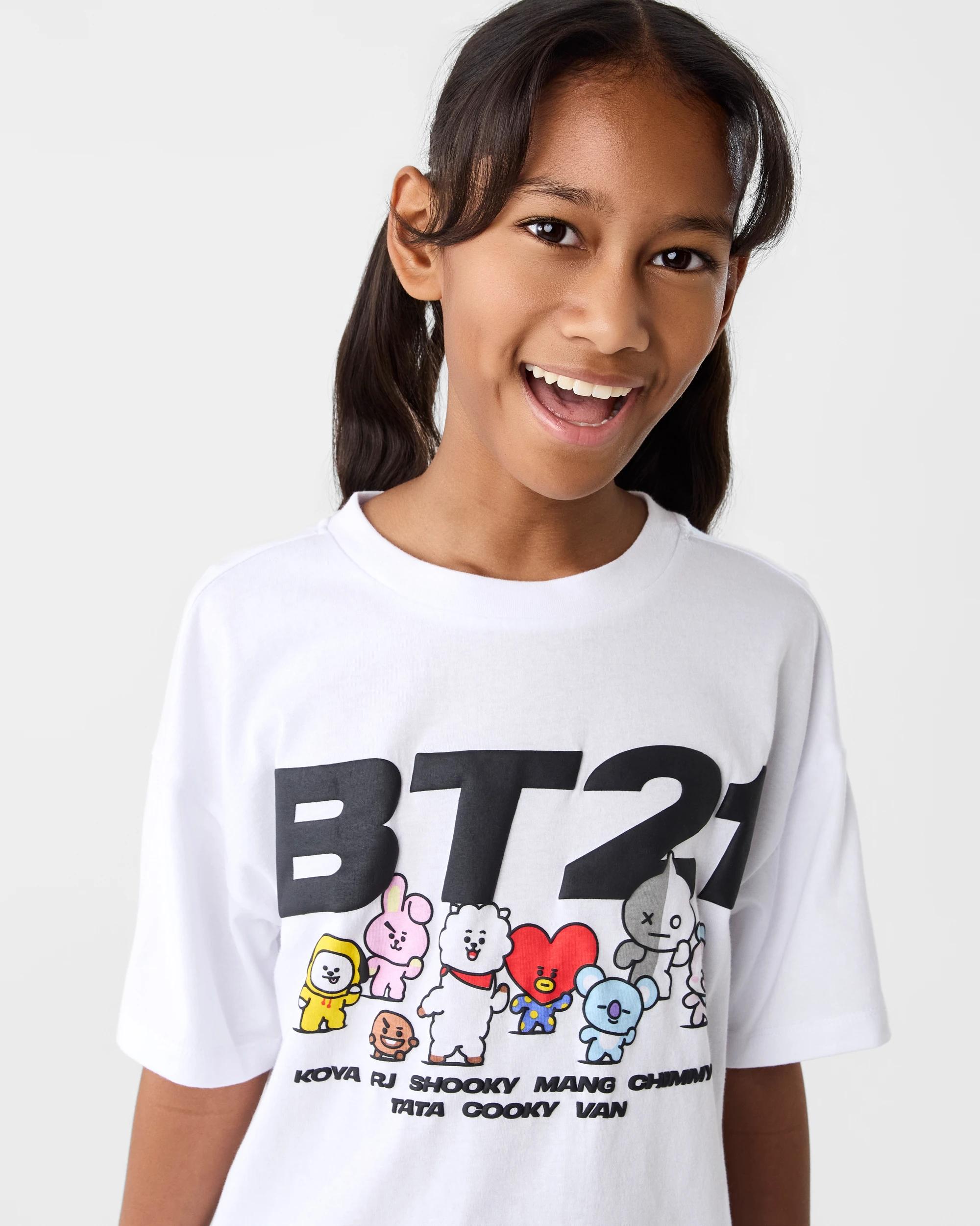 3 BT21 License Cropped T-shirt Bt21, 3 of 6