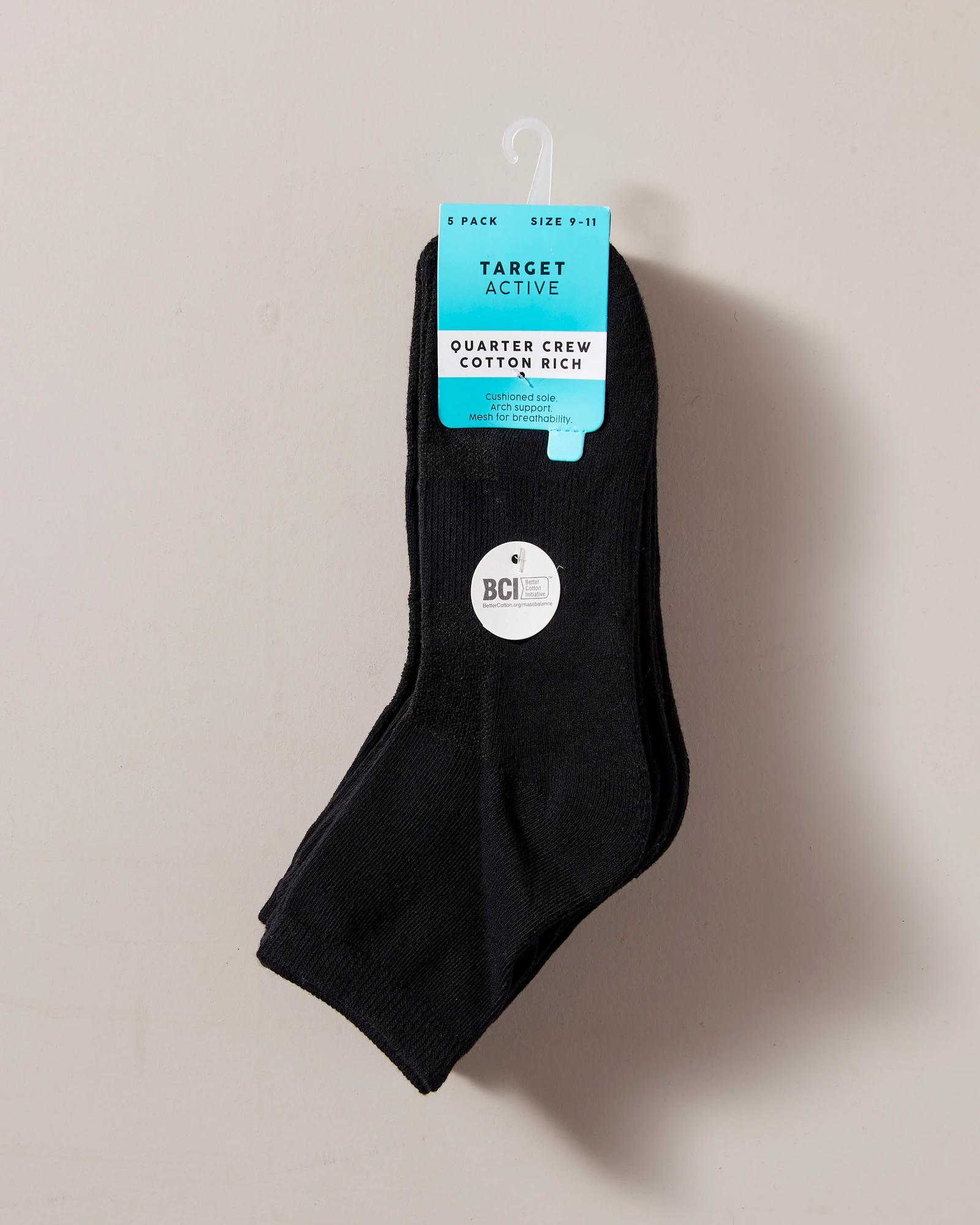 2 Underworks Active 5 Pack Quarter Crew Sports Socks BLACK, 2 of 2
