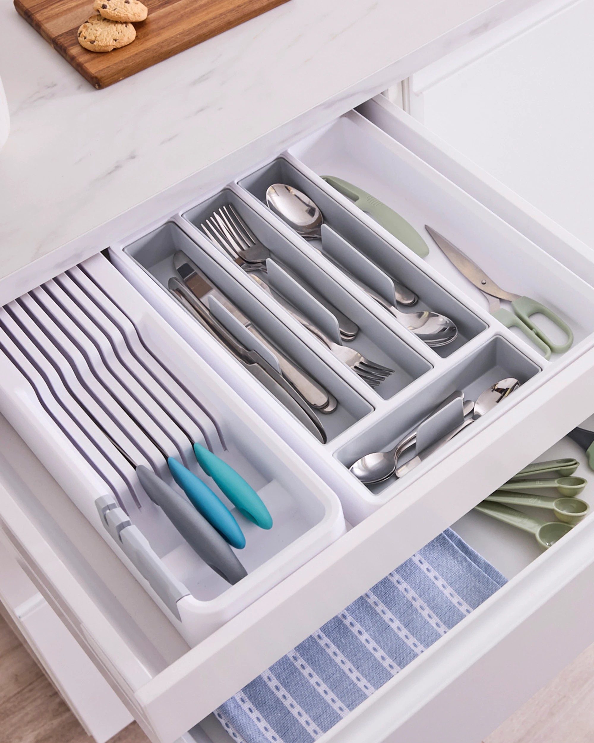 7 Cutlery In Drawer Organiser, 7 of 9