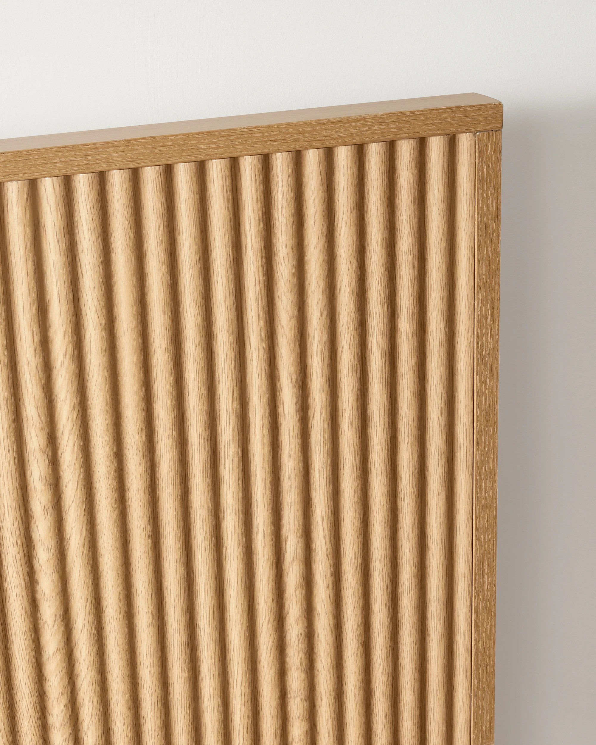5 Queen Ryan Ribbed Bedhead - Oak, 5 of 6