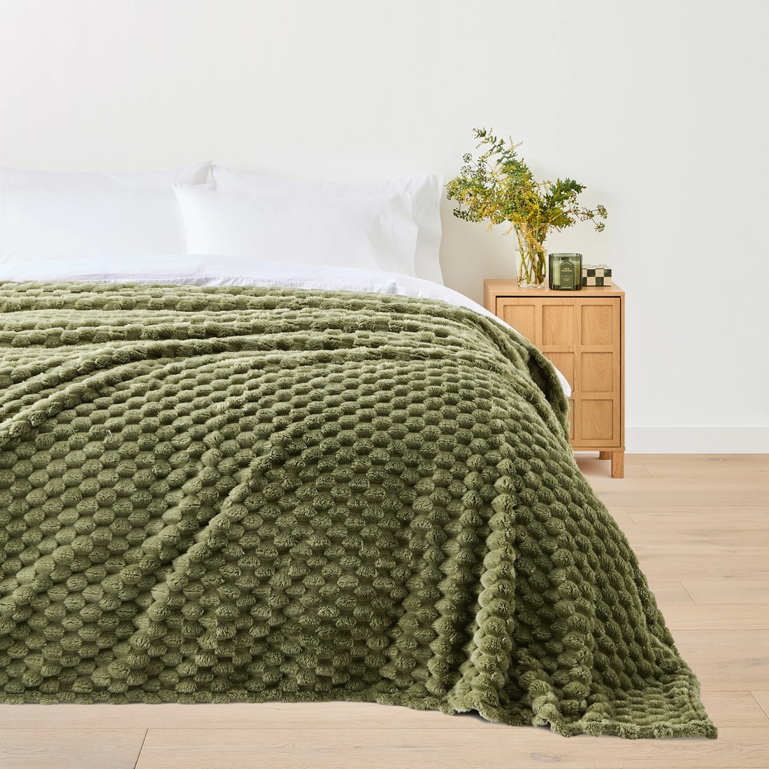 1 Plush Jacquard Blanket - Queen/King Bed, Green, 1 of 6