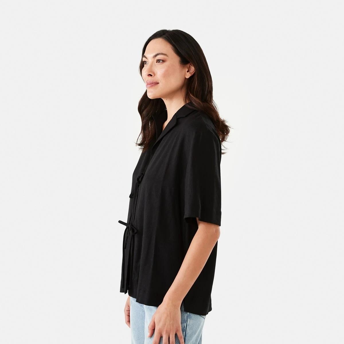 2 Short Sleeve V-Neck Tie Front Top Black, 2 of 6
