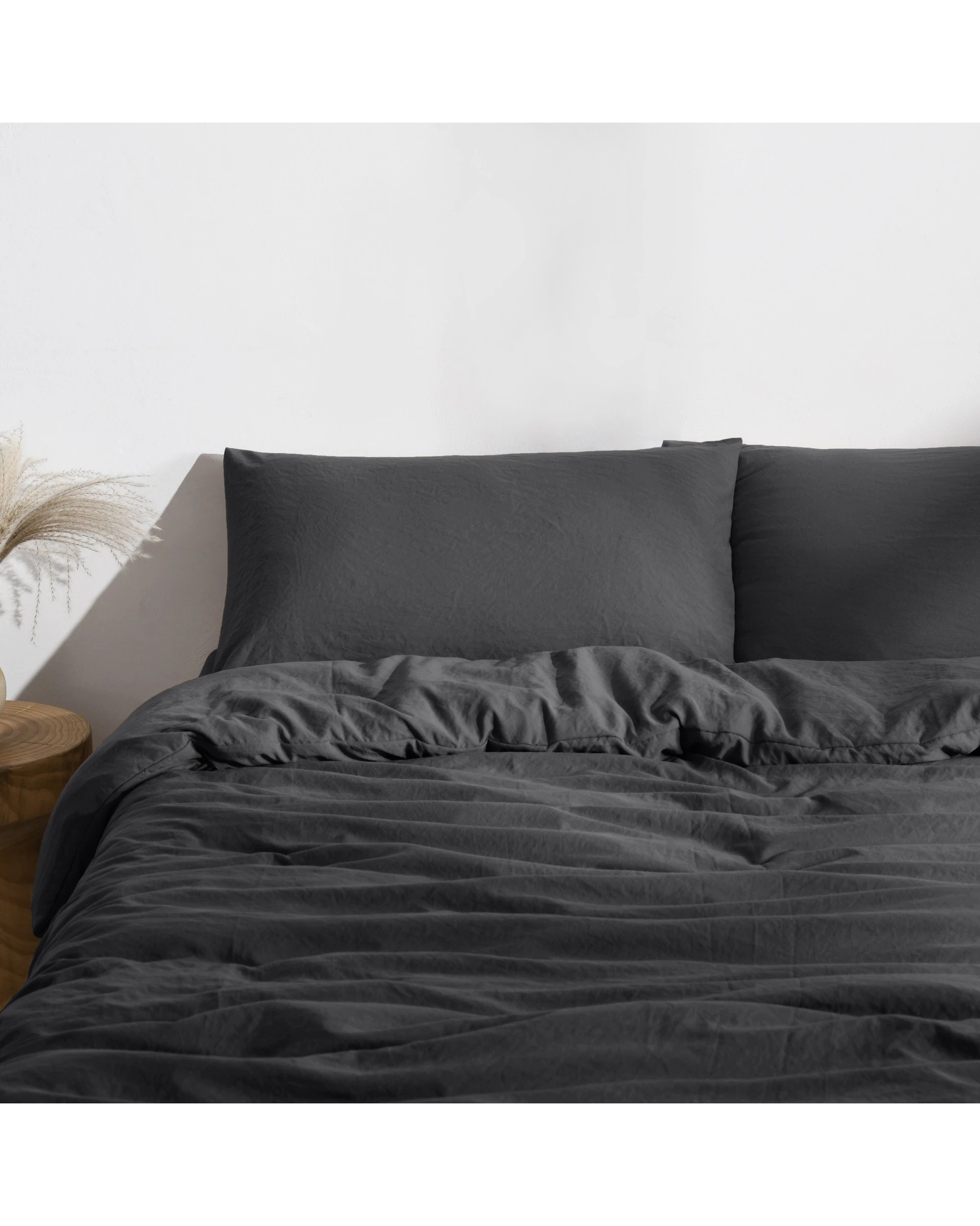 5 Dreamaker Superfine Washed Microfibre Quilt Cover Set - Queen Bed - Black, 5 of 7