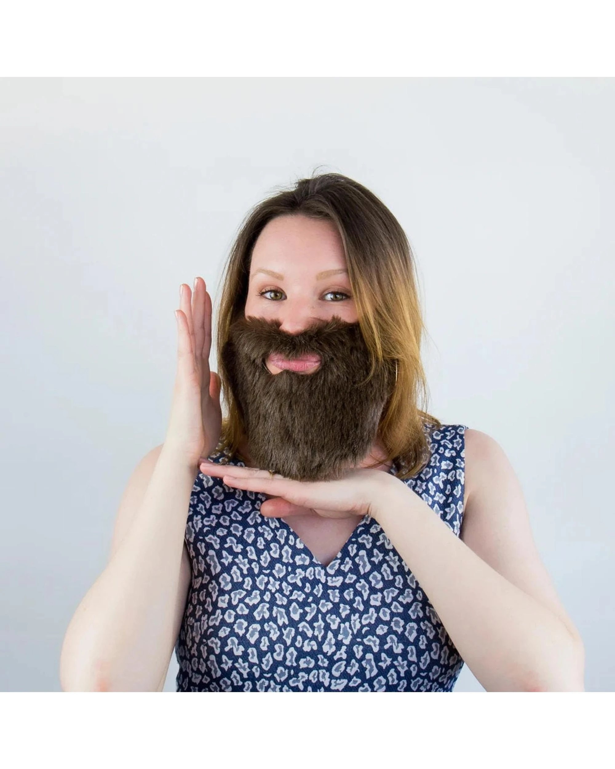 3 Gift Republic Emergency Beards, 3 of 4