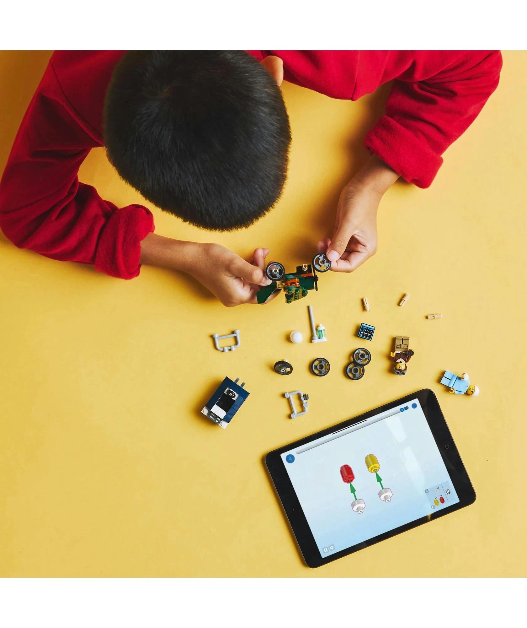 9 LEGO® City Aeroplane vs. Hospital Bed Race Car Pack 60459 - Multi, 9 of 10