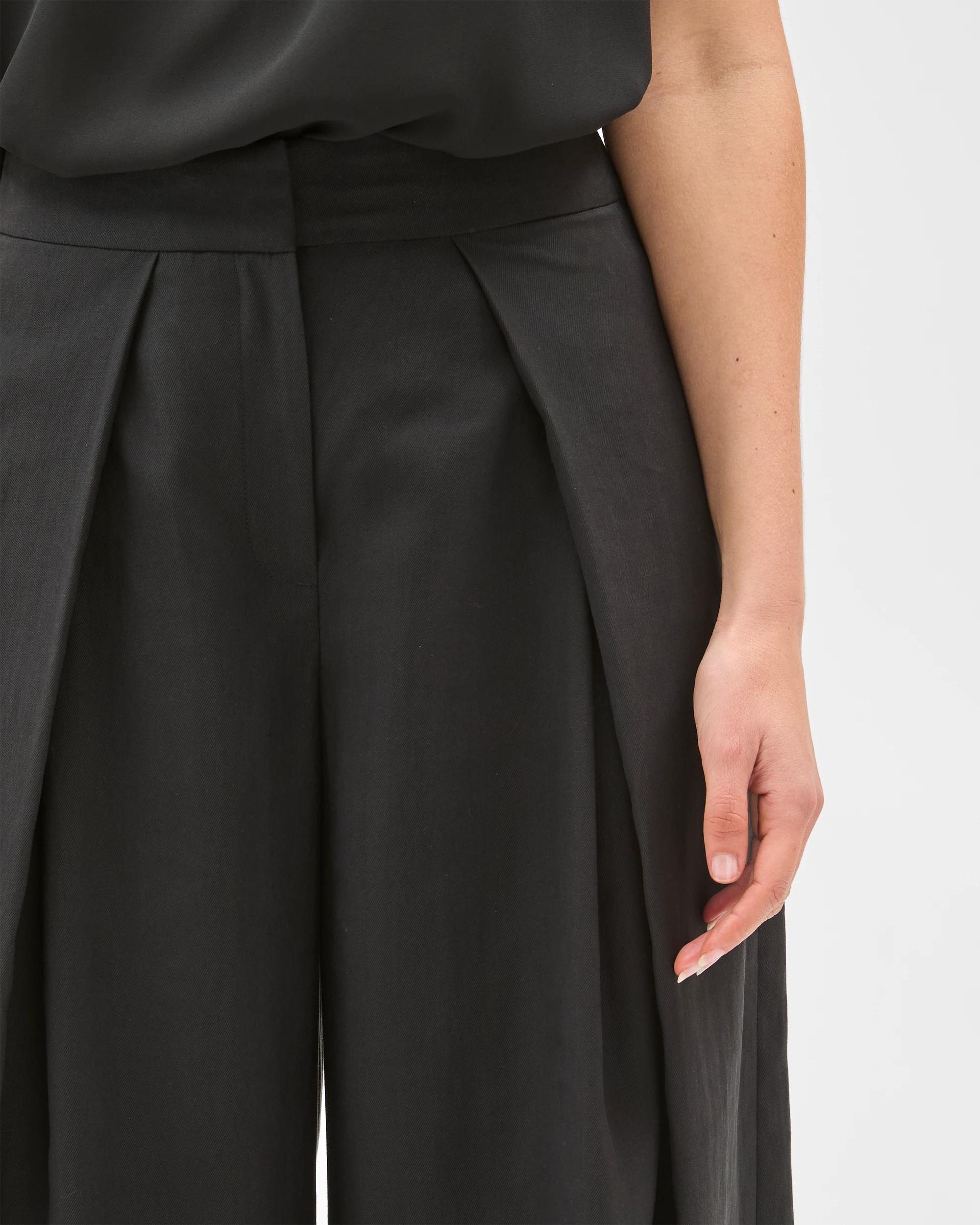 6 Preview Crossover Pleated Wide Leg Pants BLACK, 6 of 7