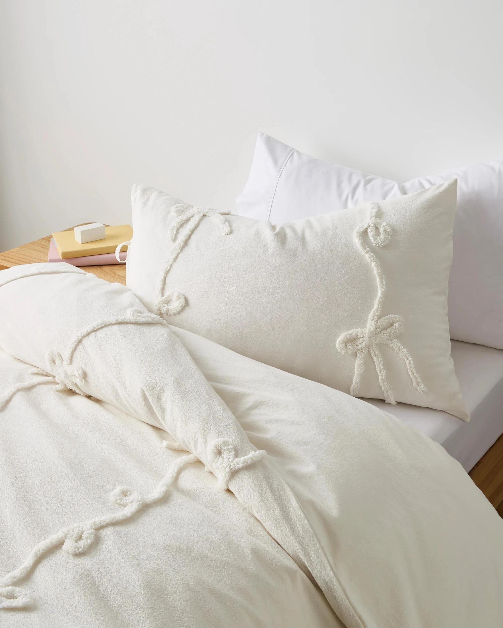 2 Target Bonnie Bows Textured Quilt Cover Set - King Bed - White, 2 of 4