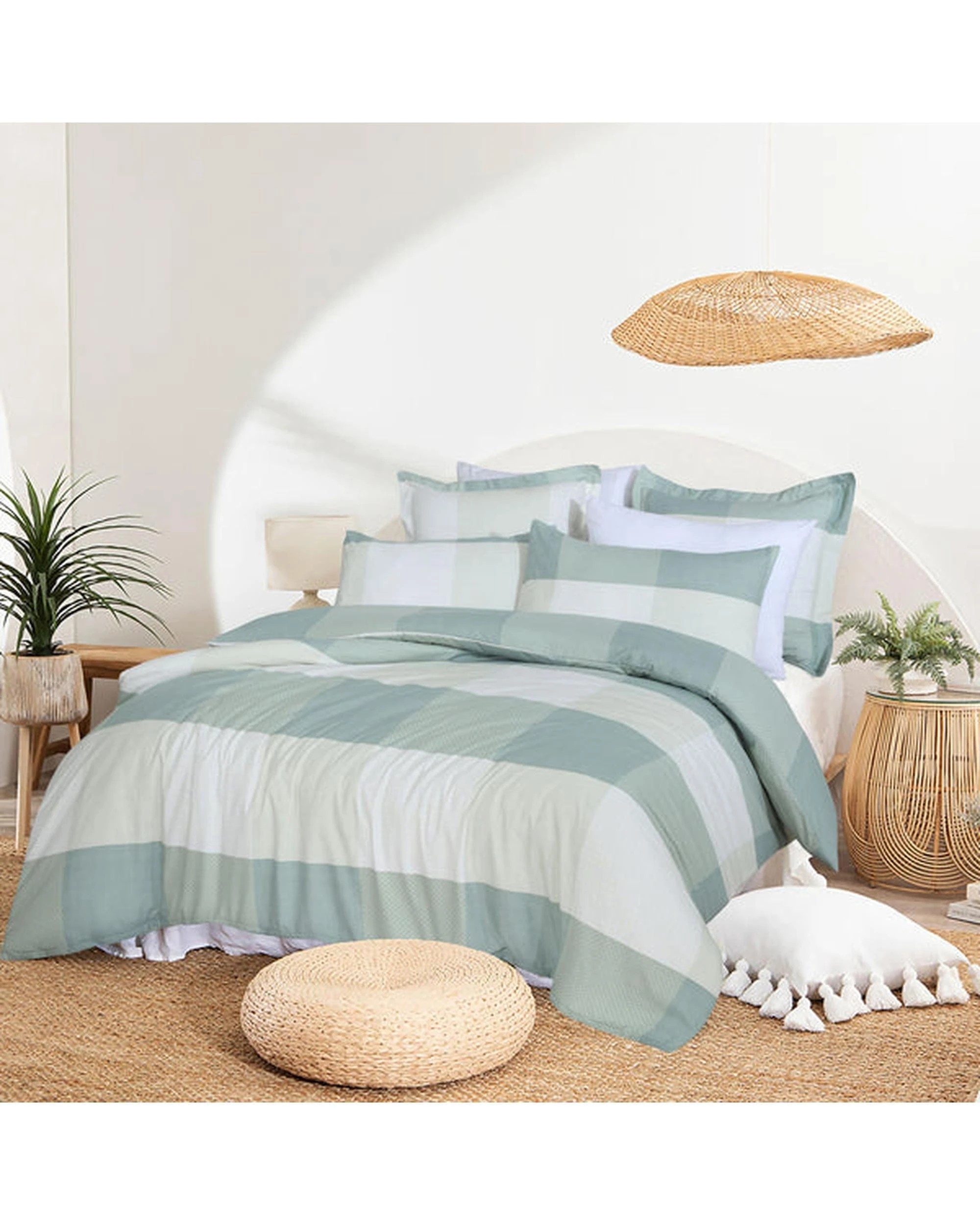 2 Amsons Quilt Cover Set With Extra Standard Pillow Covers - Queen Bed - Green, 2 of 5