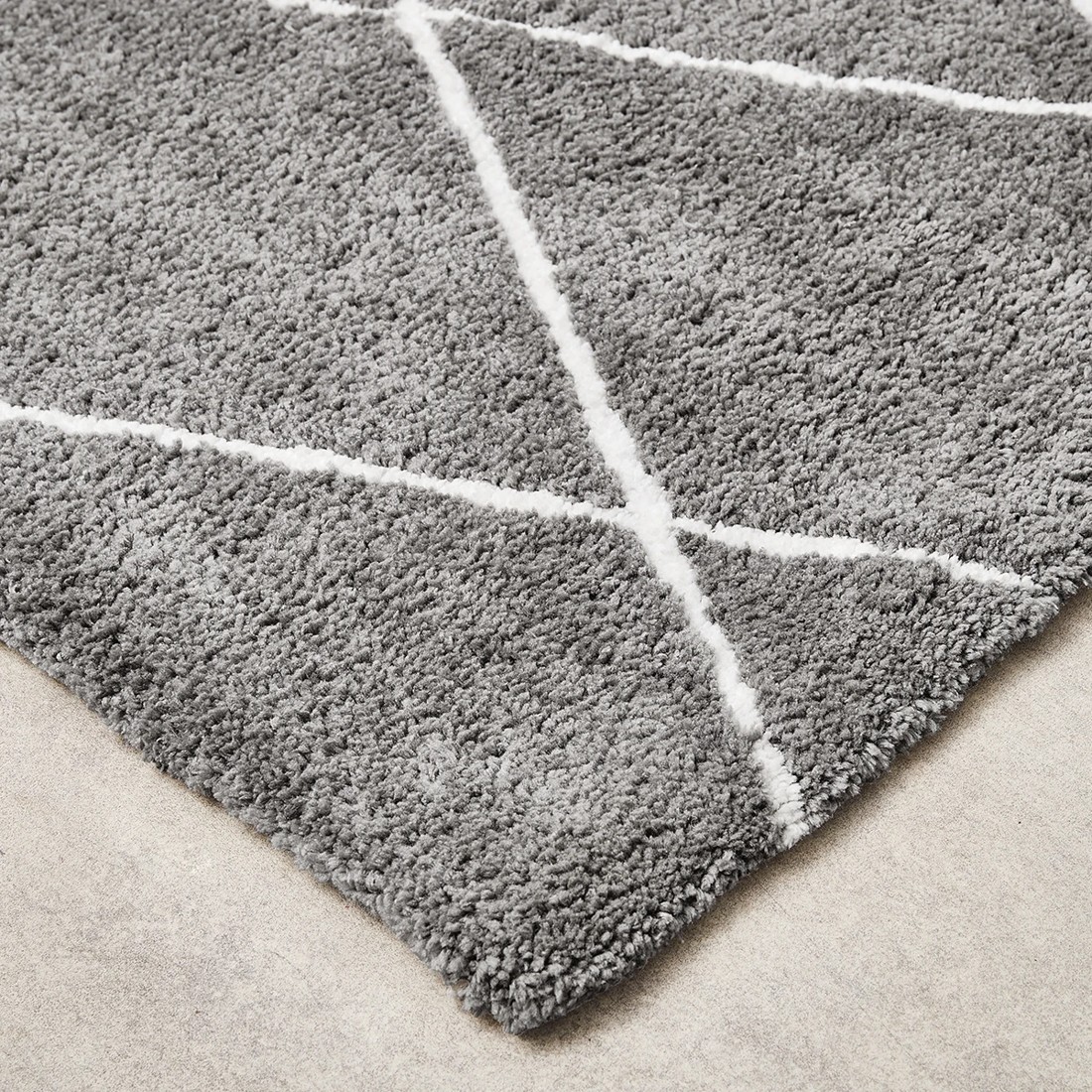 2 Trellis Rug - Grey, Small - 140cm x 70cm, 2 of 8