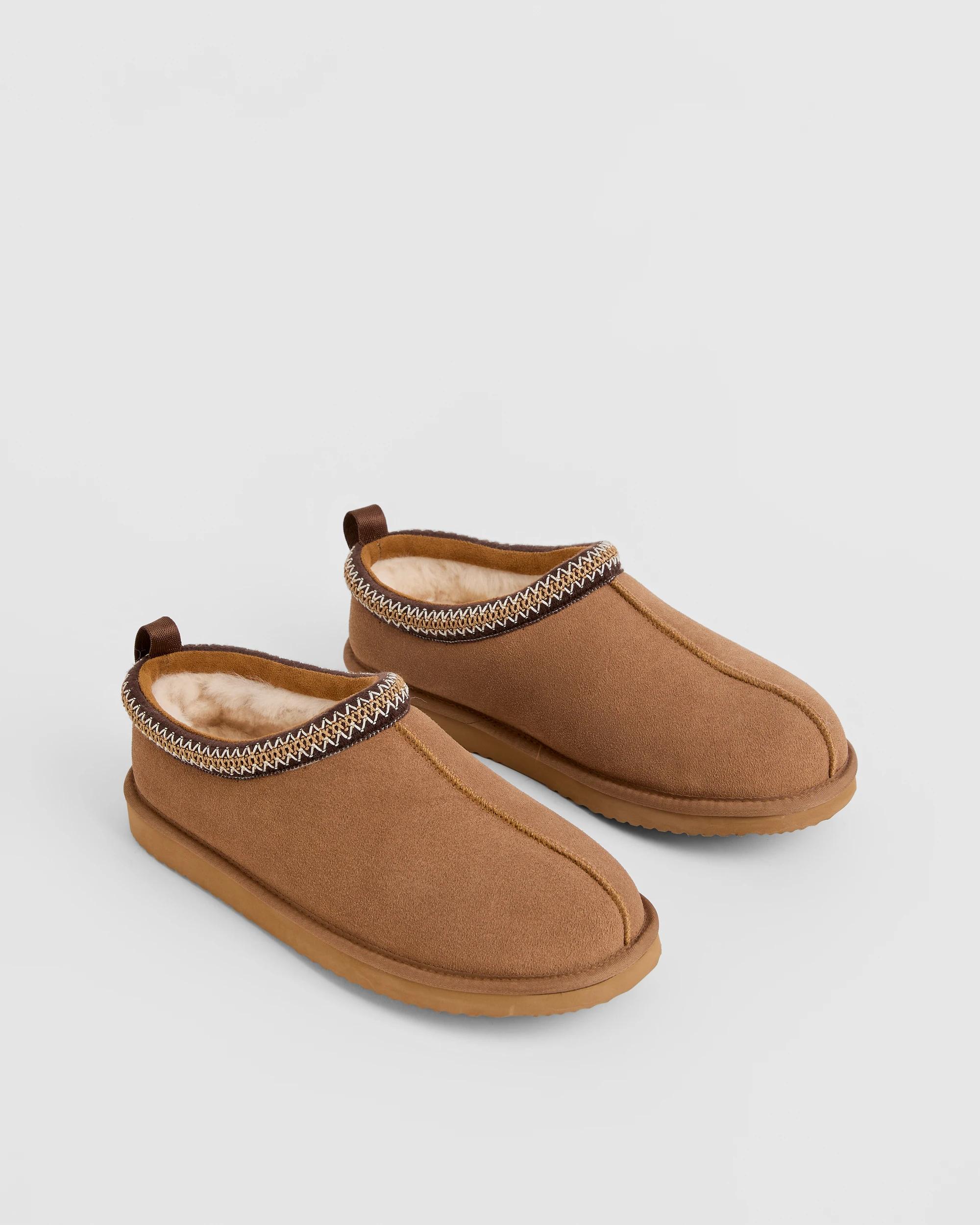 2 Australian Design Ugg Boots and Slippers Australian Design Ugg Sheepskin and Leather Tape Scuff Slipper CHESTNUT, 2 of 3