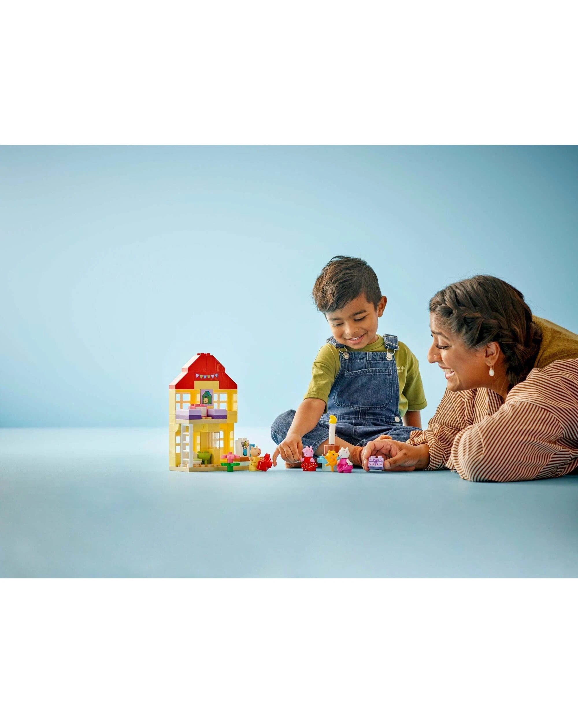 3 LEGO DUPLO 10433 Peppa Pig Birthday House, 3 of 5