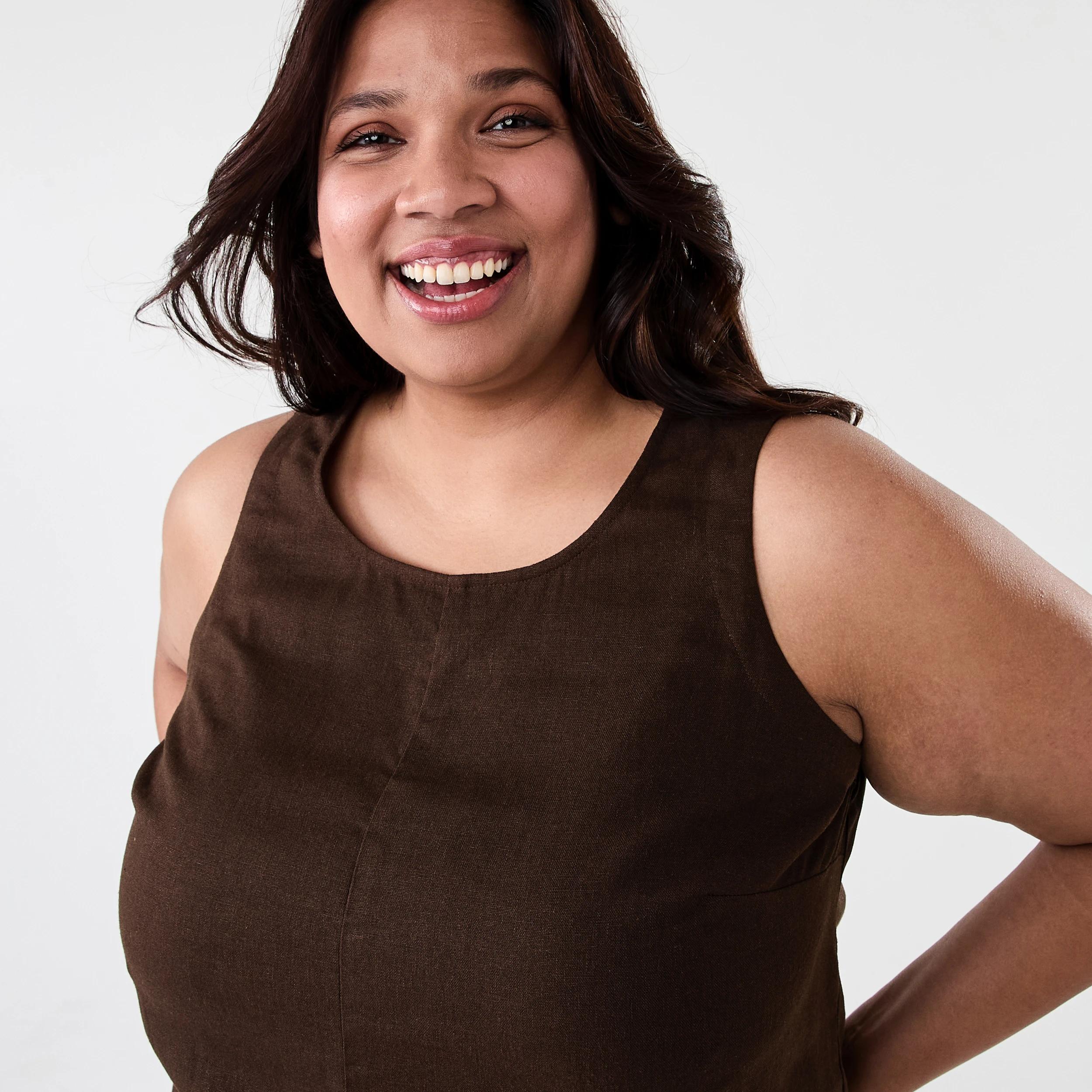 4 Curve Sleeveless Linen Blend Top Melt Brown, 4 of 5