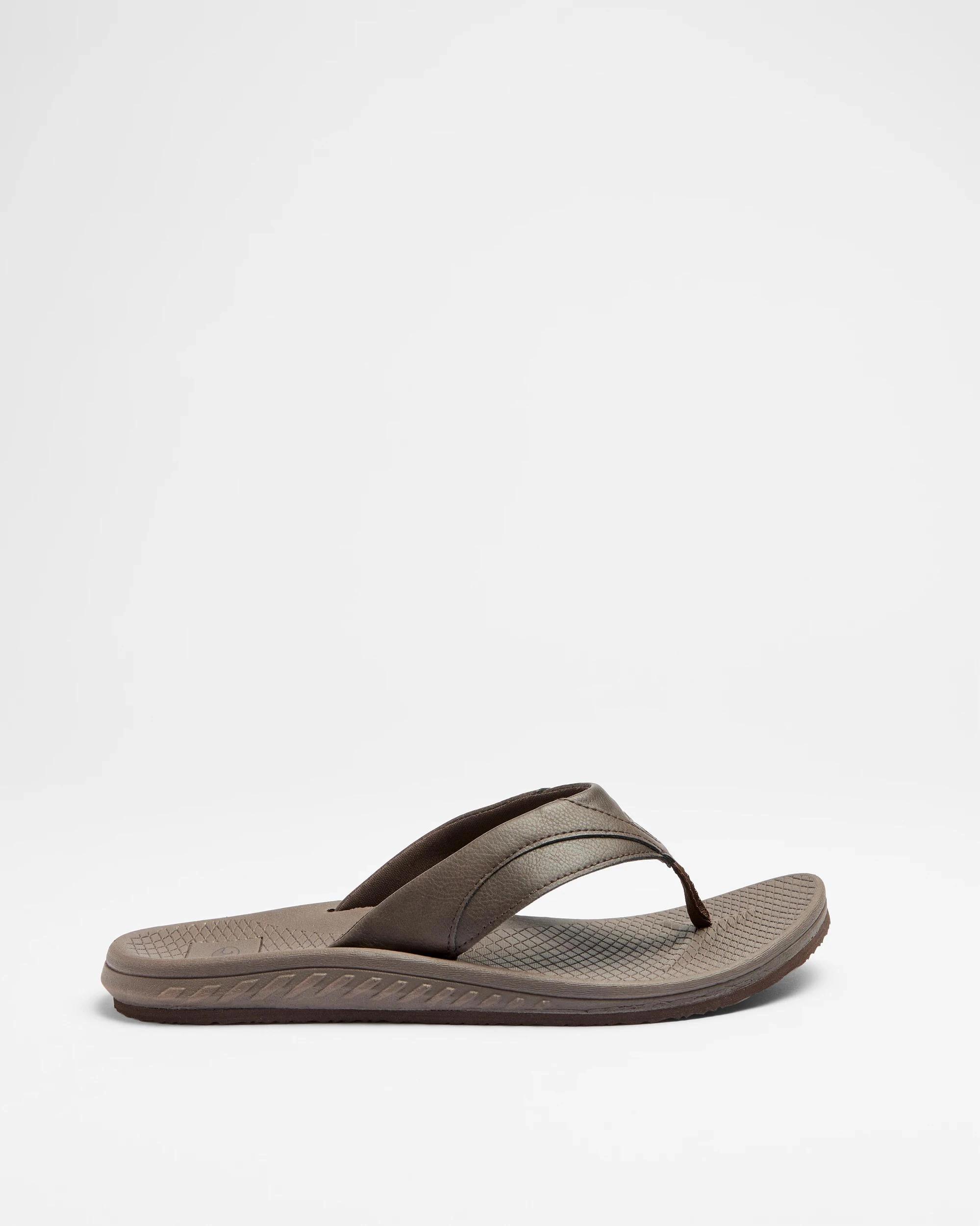 1 Target Man Mens Wide Comfort Thongs BROWN CHOCOLATE, 1 of 2