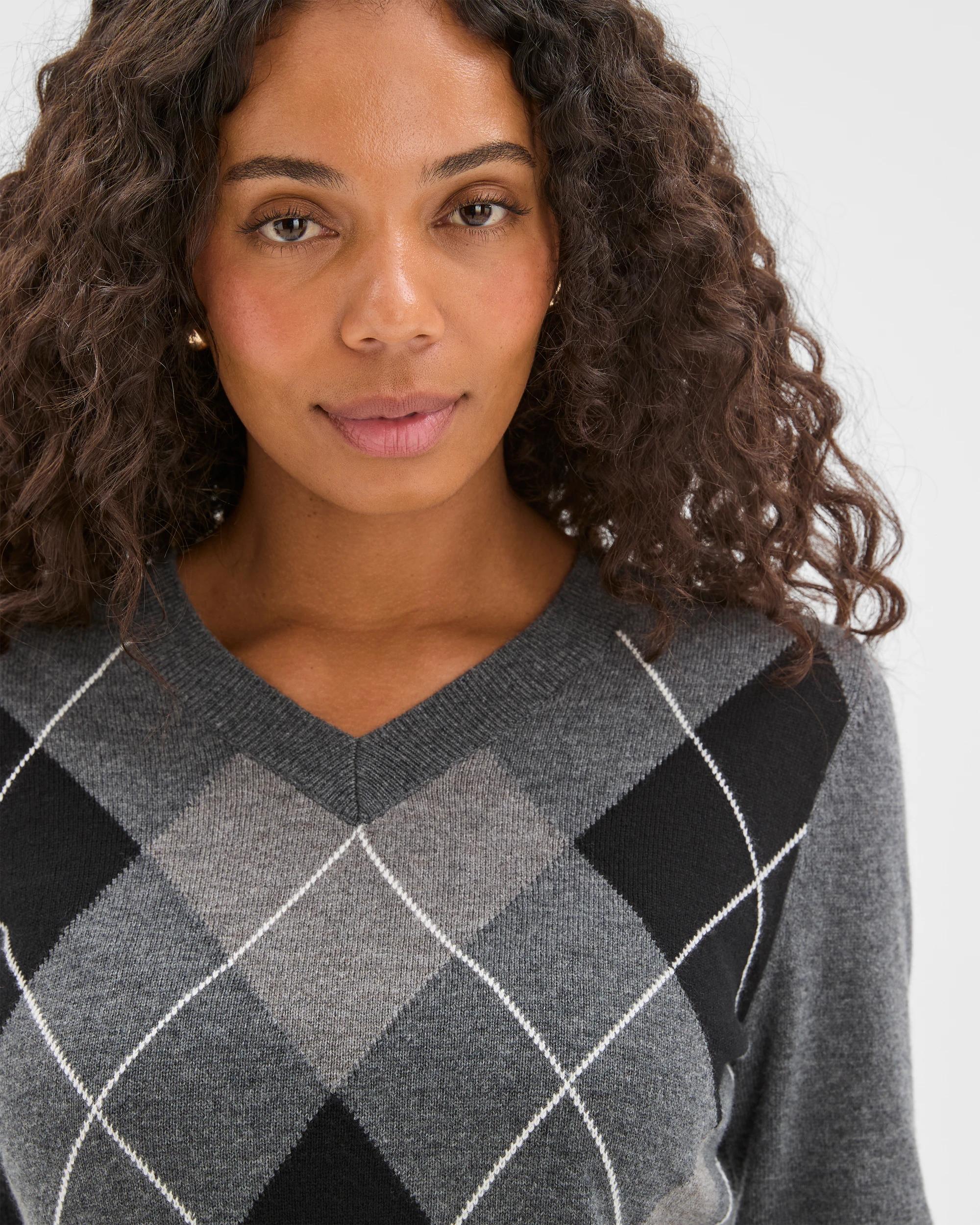 6 Preview Argyle V-Neck Jumper CHARCOAL, 6 of 7