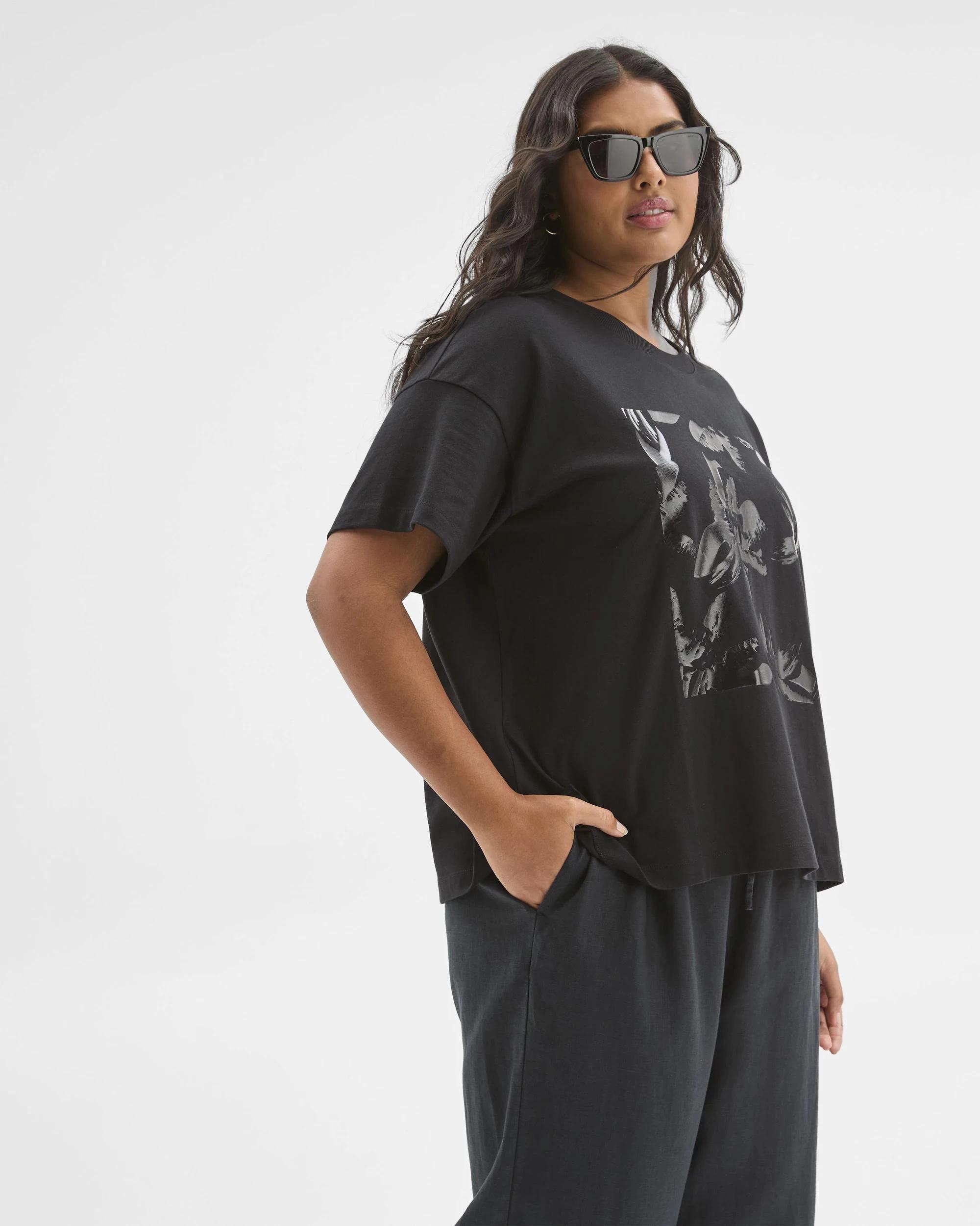 4 Target Plus Size Australian Cotton Graphic Split Hem T-Shirt BLACK PRINT, 4 of 5