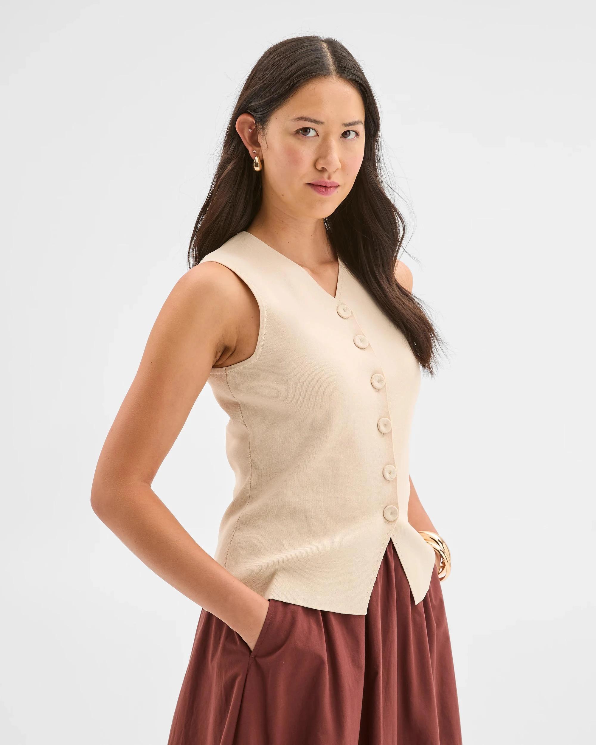 7 Target Preview Sleeveless Crepe Knit Vest SANDSHELL, 7 of 8