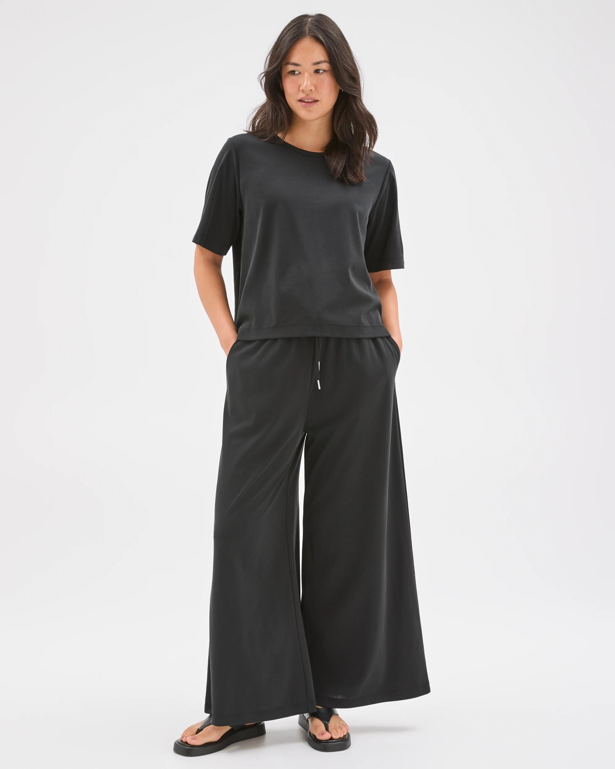 2 Target Woman Relaxed Wide Leg Drape Pants WASHED BLACK, 2 of 7