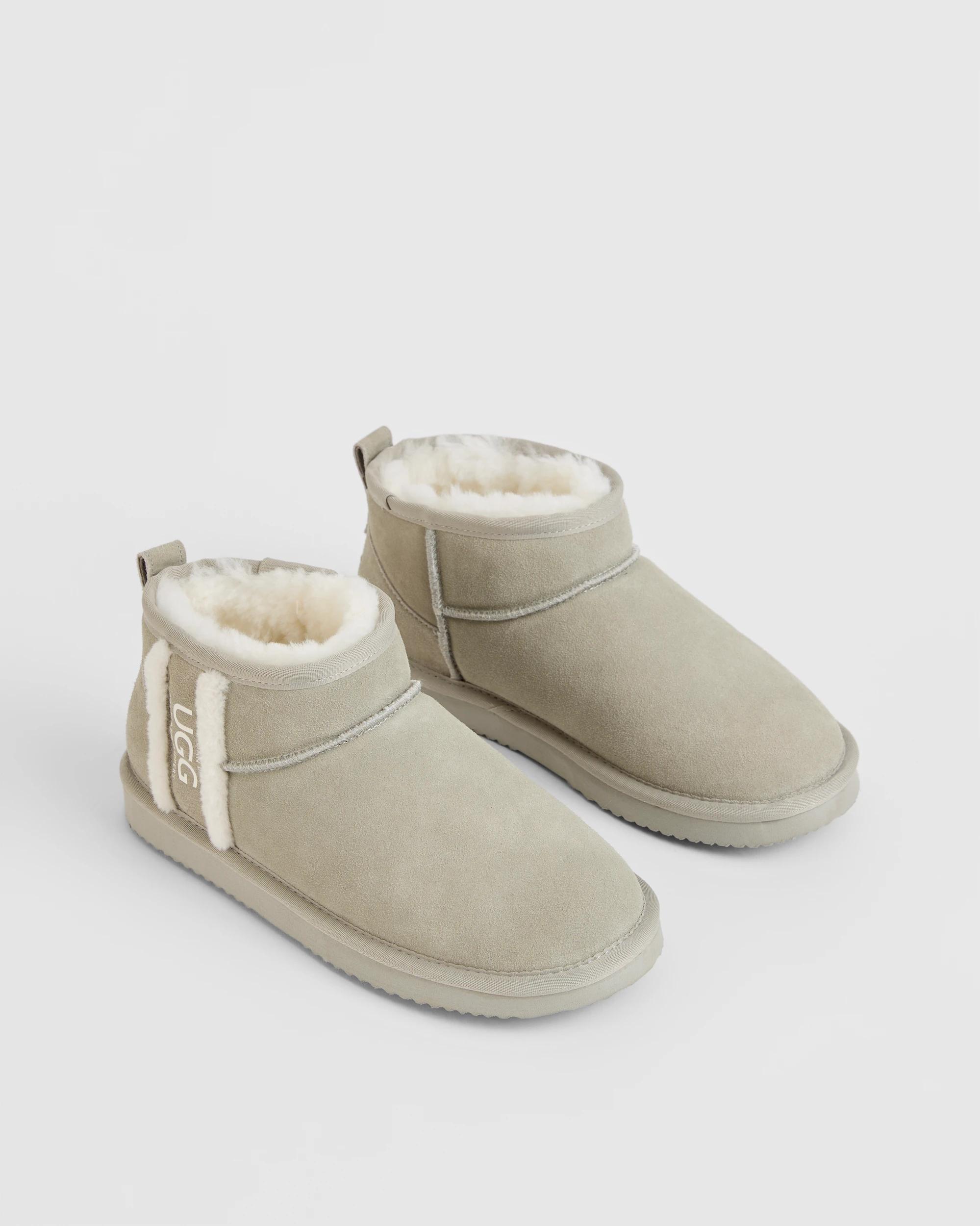 2 Australian Design Ugg Boots and Slippers Australian Design Ugg Sheepskin and Leather Boot LIGHT GREY, 2 of 5